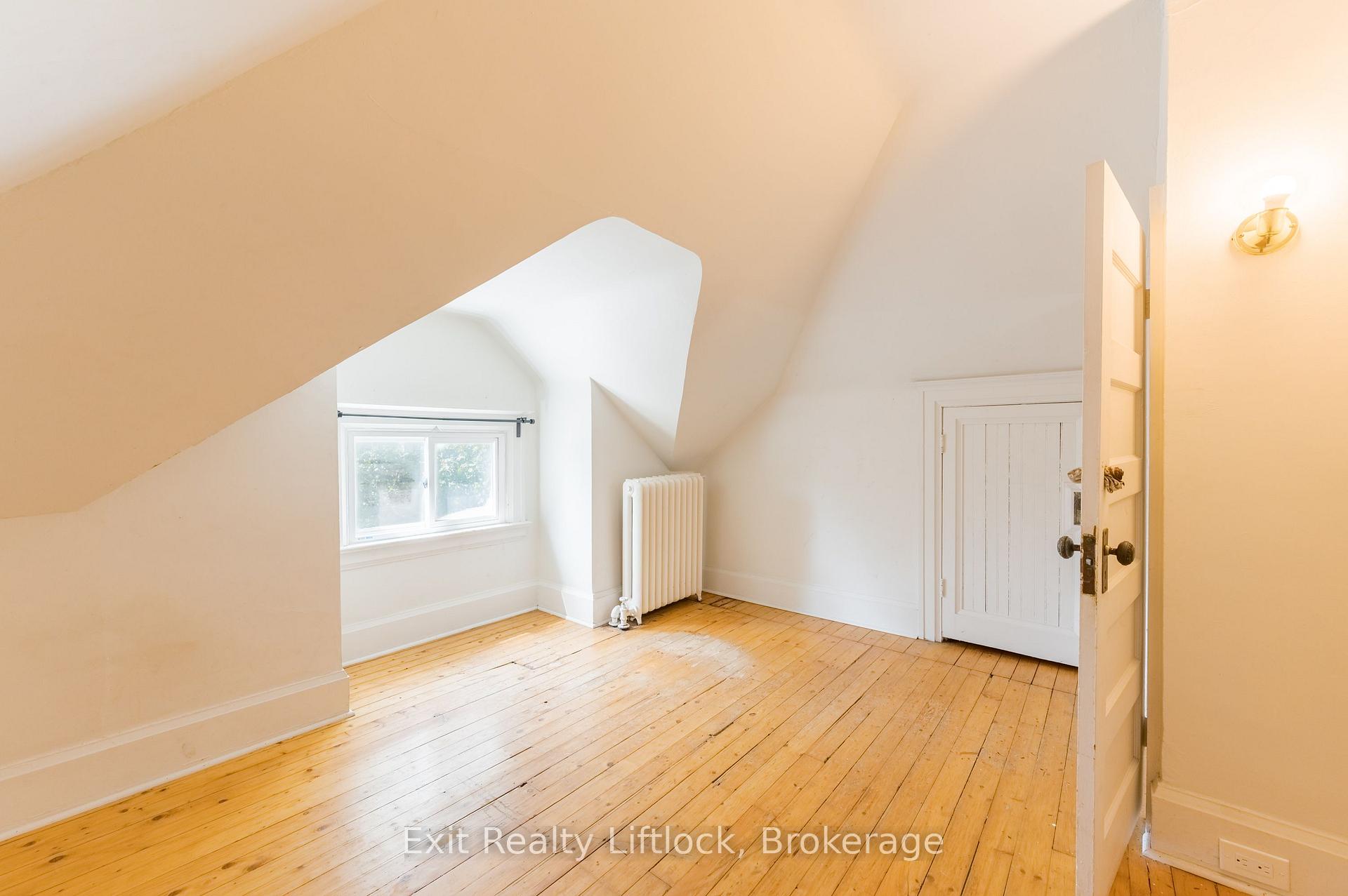 Photo 30 of 843 Logan Avenue, Toronto, North Riverdale — HOMEH