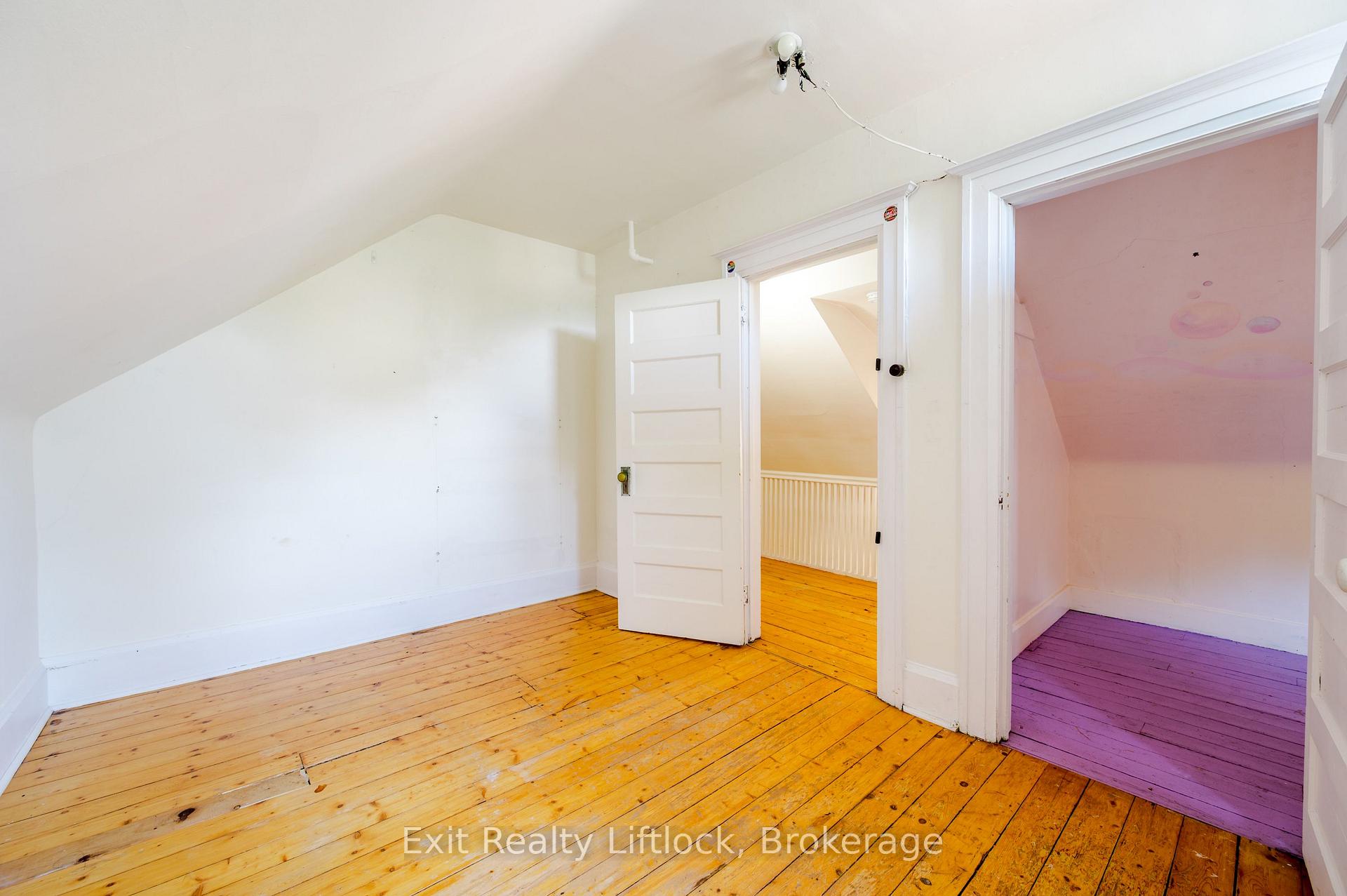 Photo 32 of 843 Logan Avenue, Toronto, North Riverdale — HOMEH