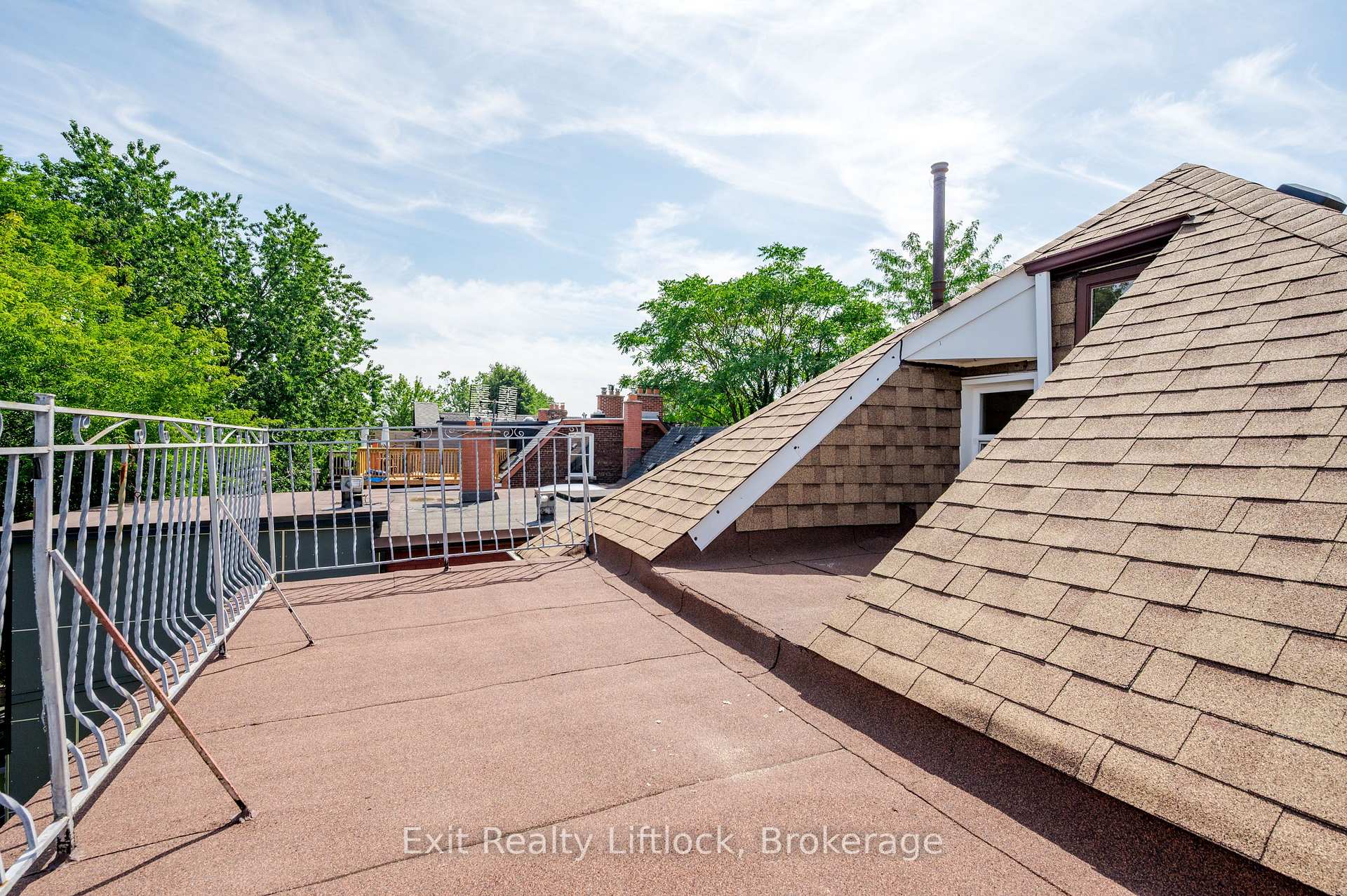 Photo 34 of 843 Logan Avenue, Toronto, North Riverdale — HOMEH