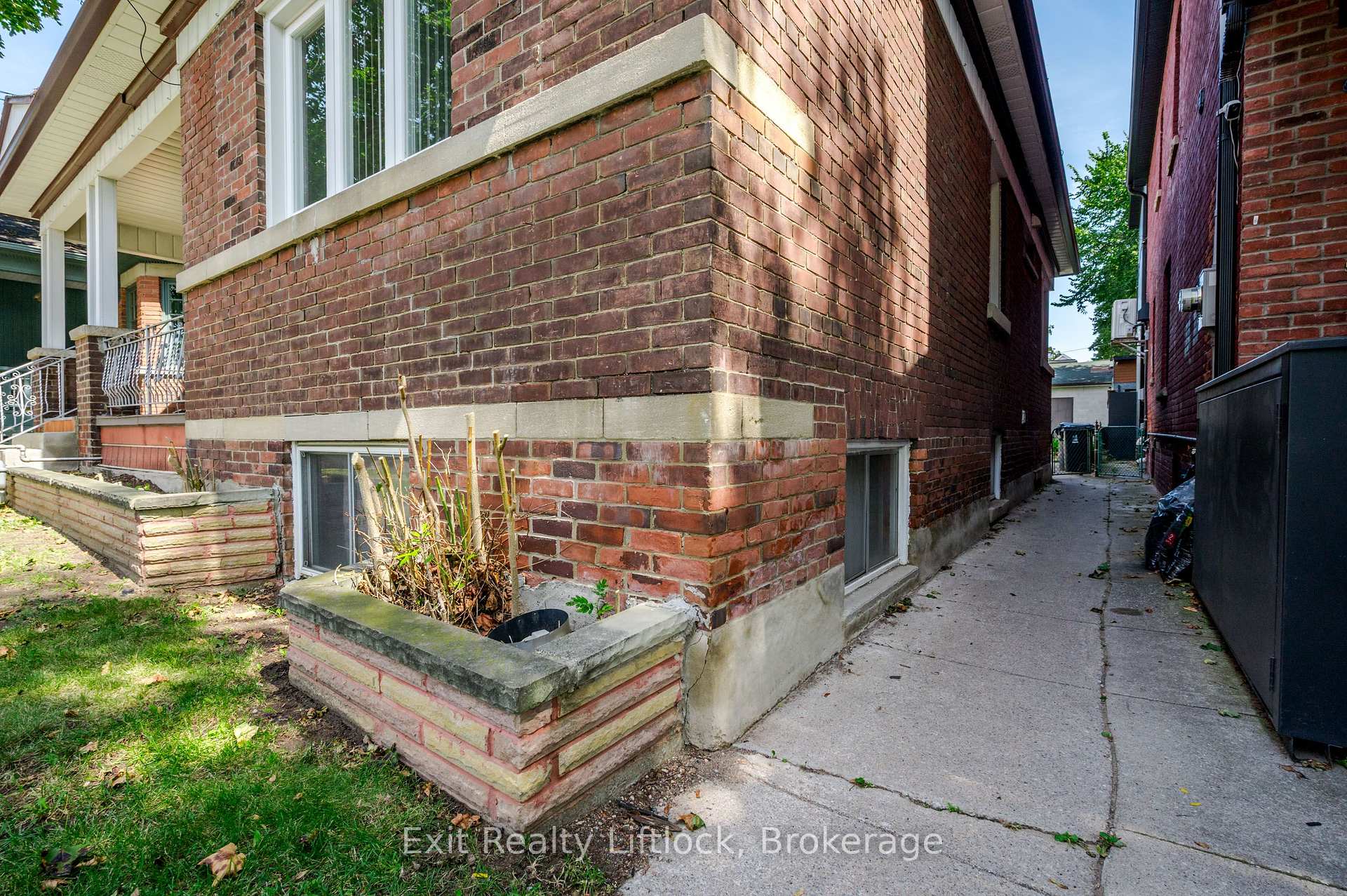 Photo 52 of 843 Logan Avenue, Toronto, North Riverdale — HOMEH
