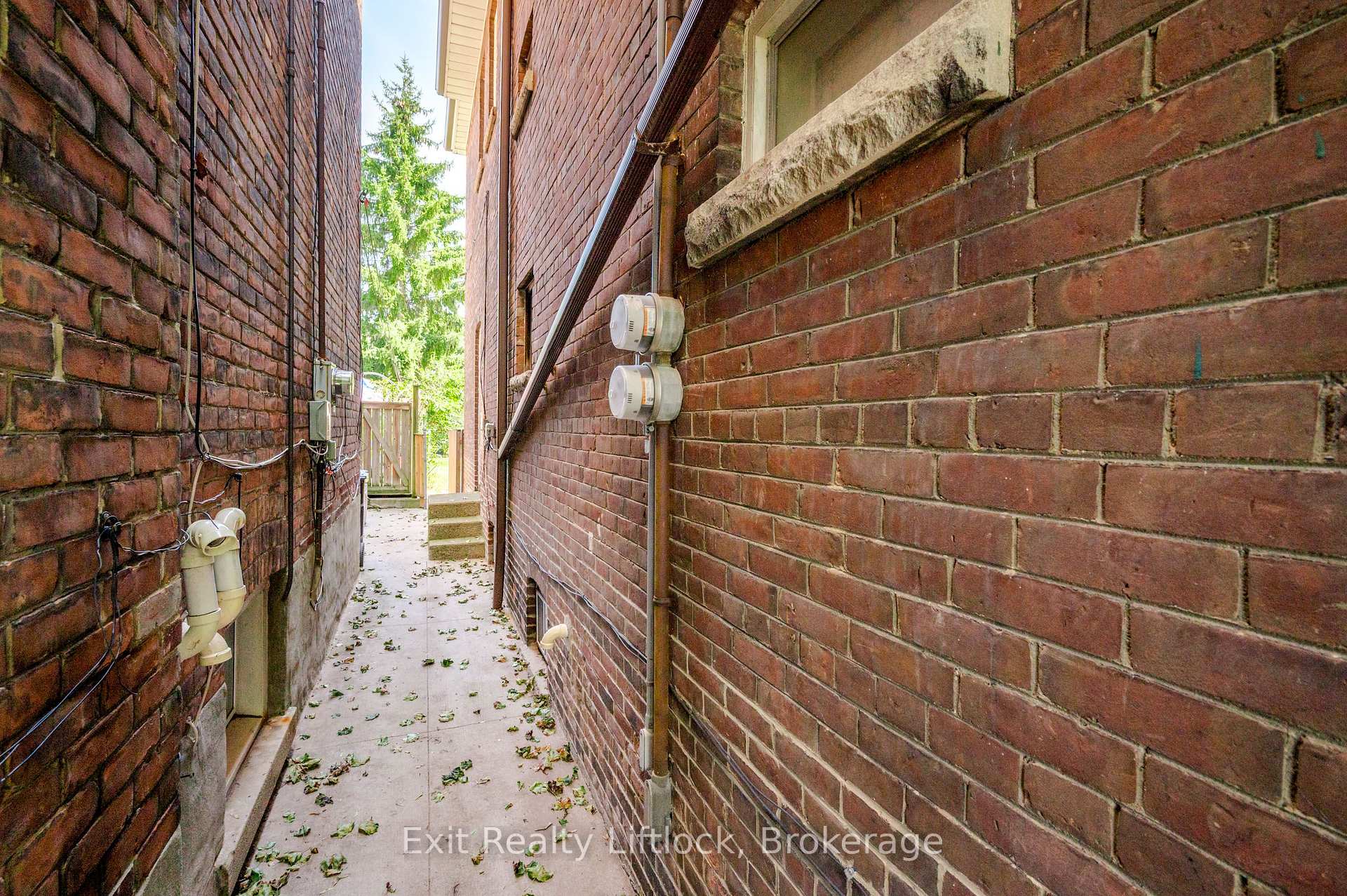 Photo 53 of 843 Logan Avenue, Toronto, North Riverdale — HOMEH