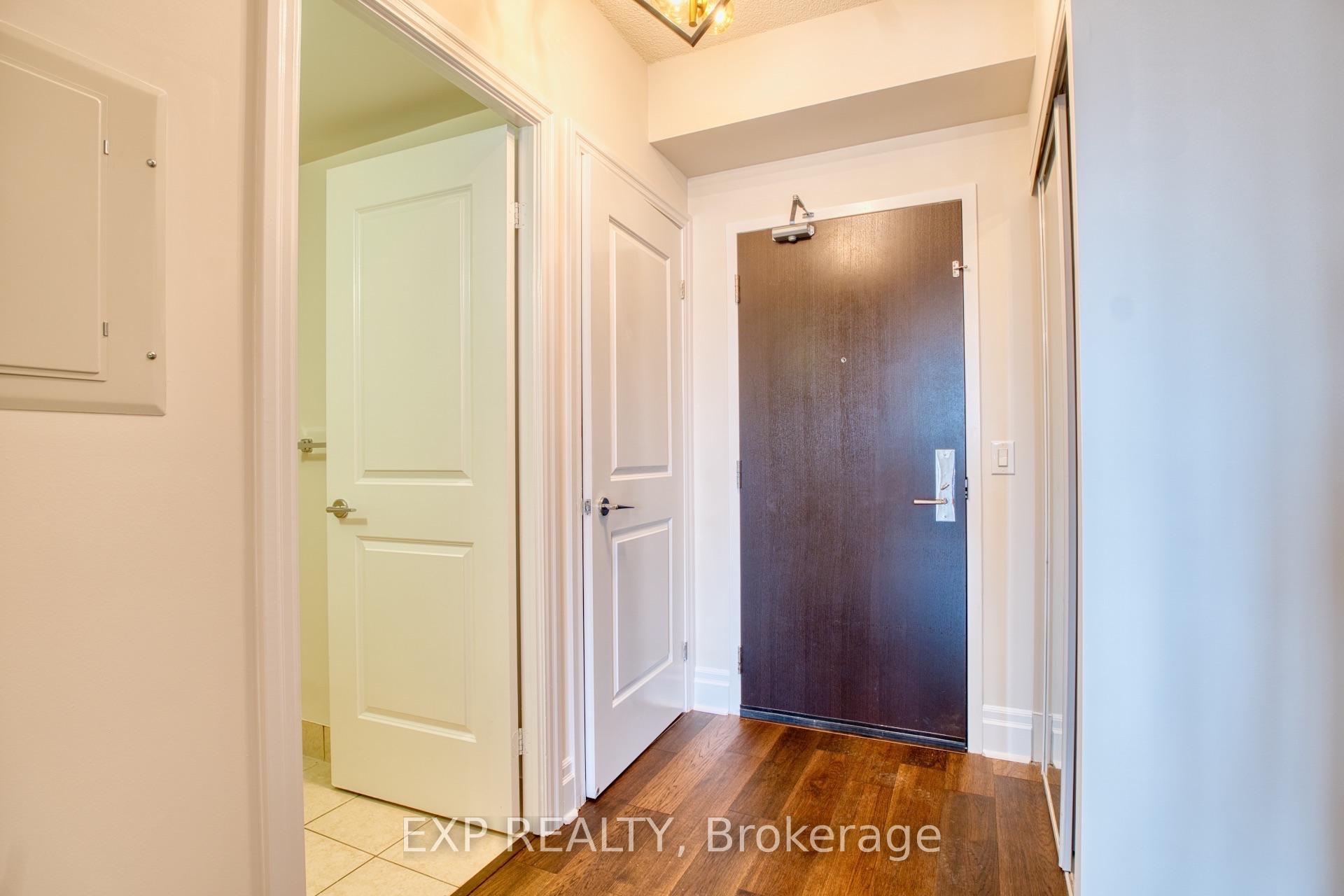 Photo 3 of Unit 310, 151 Upper Duke Crescent, Markham, Unionville — HOMEH
