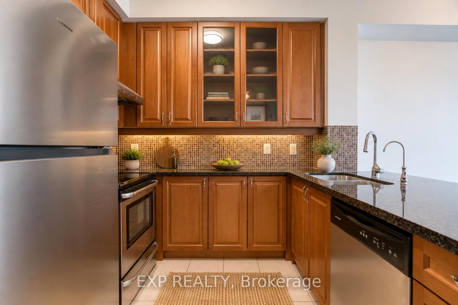 Photo 8 of Unit 310, 151 Upper Duke Crescent, Markham, Unionville — HOMEH