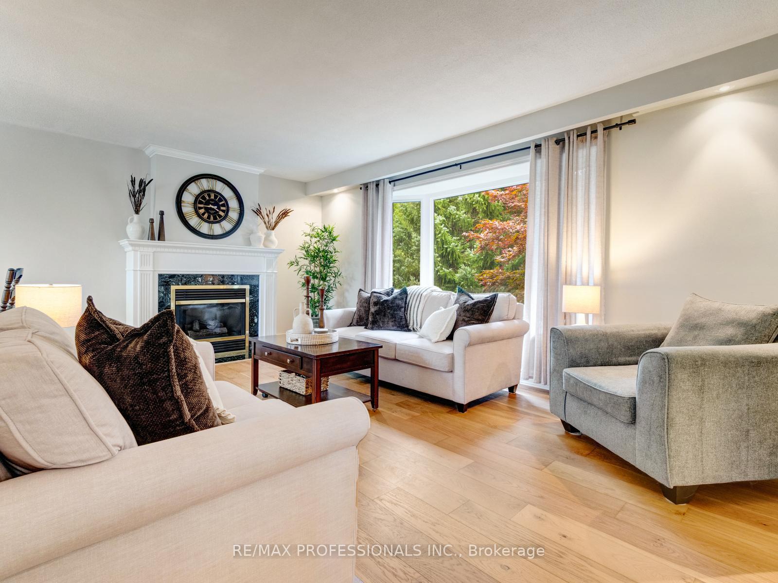 Photo 1 of 652 Meadow Lane, Burlington, Appleby — HOMEH