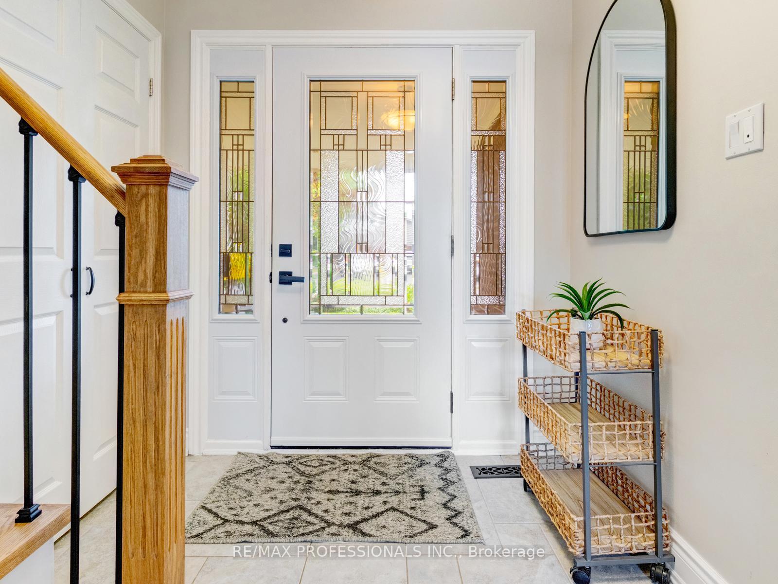 Photo 6 of 652 Meadow Lane, Burlington, Appleby — HOMEH