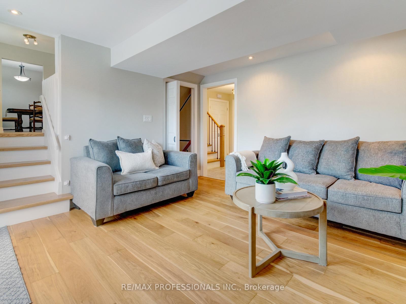 Photo 8 of 652 Meadow Lane, Burlington, Appleby — HOMEH