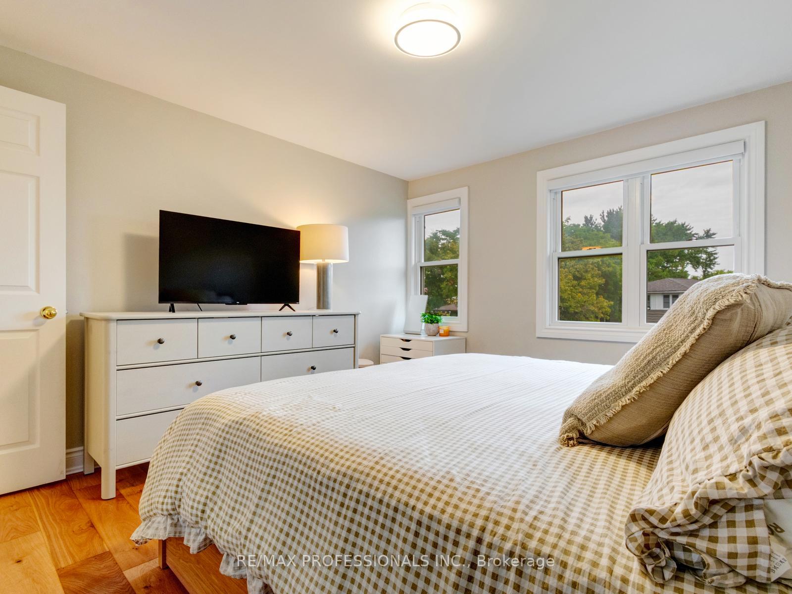 Photo 21 of 652 Meadow Lane, Burlington, Appleby — HOMEH