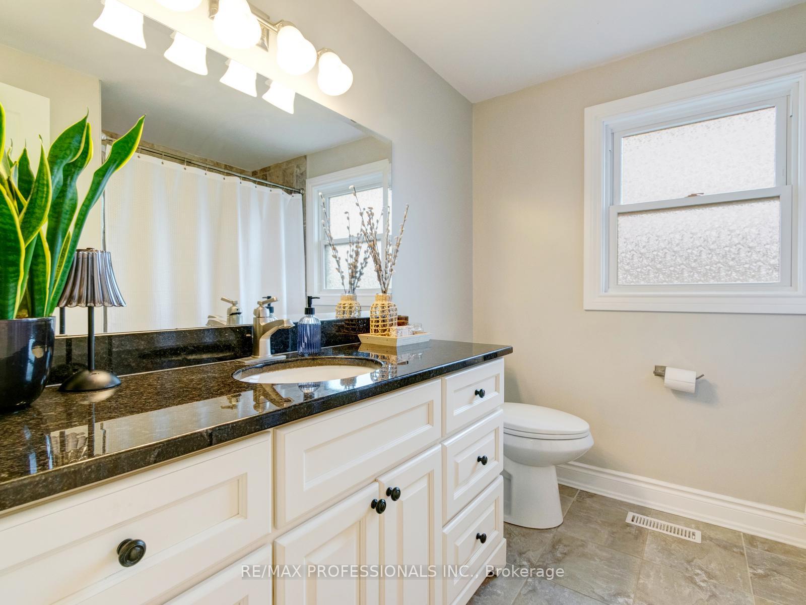 Photo 23 of 652 Meadow Lane, Burlington, Appleby — HOMEH