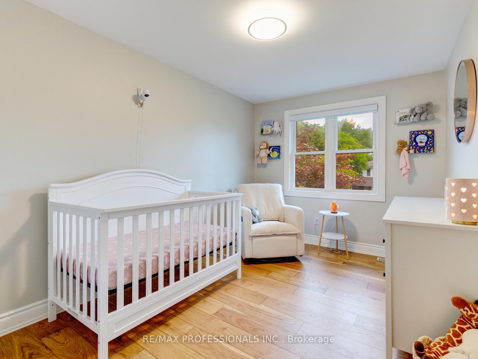 Photo 25 of 652 Meadow Lane, Burlington, Appleby — HOMEH