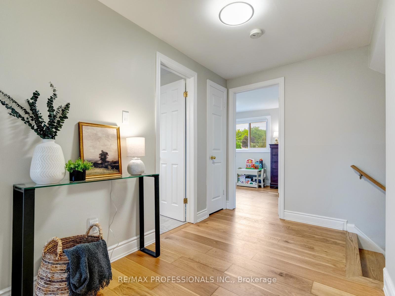 Photo 27 of 652 Meadow Lane, Burlington, Appleby — HOMEH