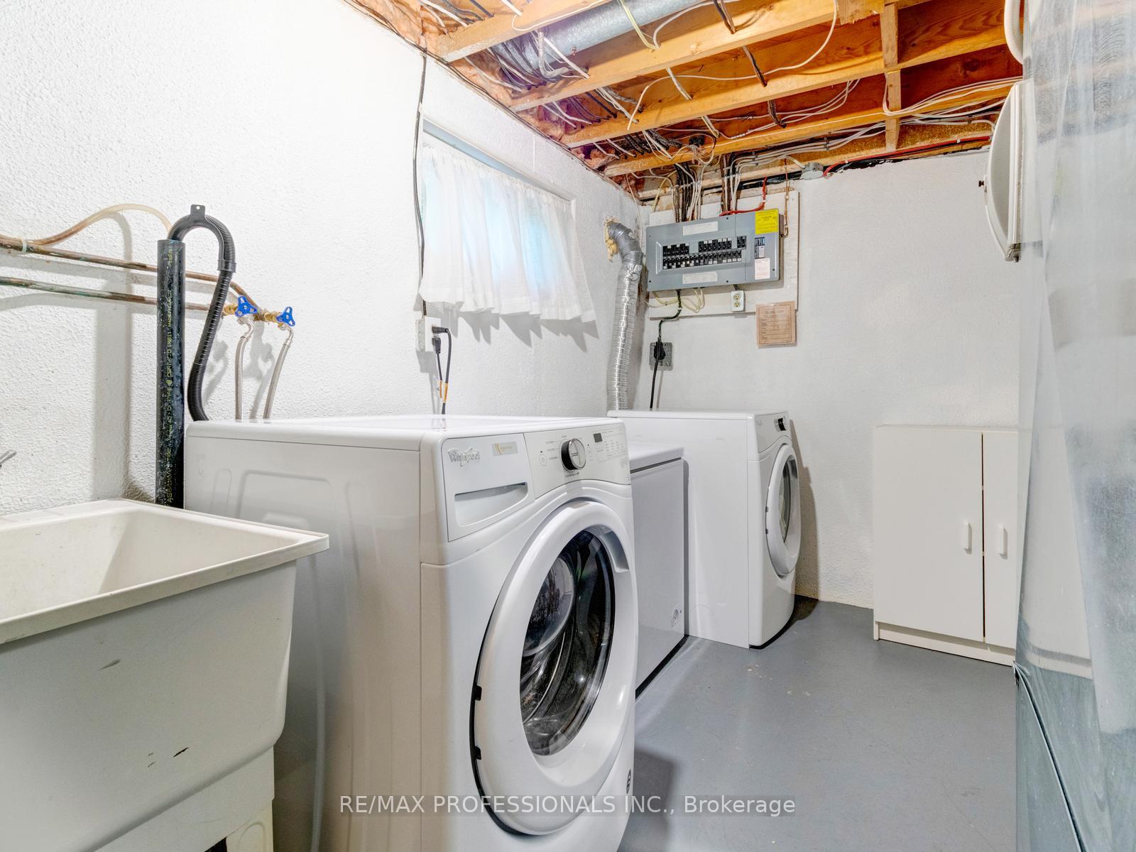 Photo 36 of 652 Meadow Lane, Burlington, Appleby — HOMEH