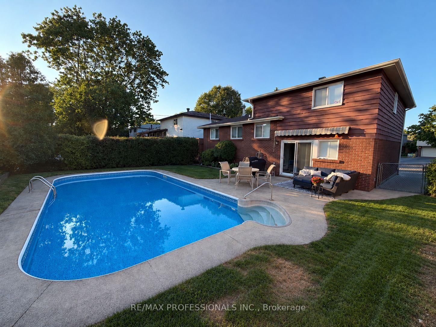 Photo 43 of 652 Meadow Lane, Burlington, Appleby — HOMEH