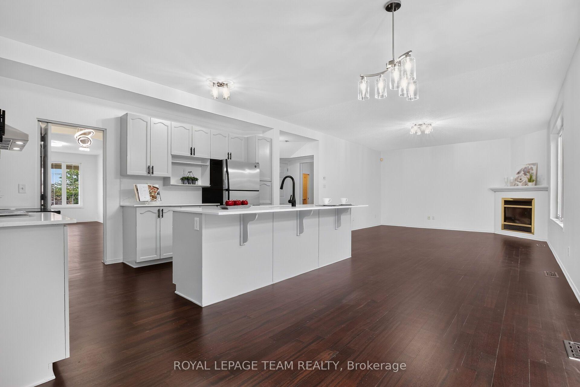Photo 3 of 1141 Klondike Road, Ottawa, Kanata - Morgan's Grant/South March — HOMEH