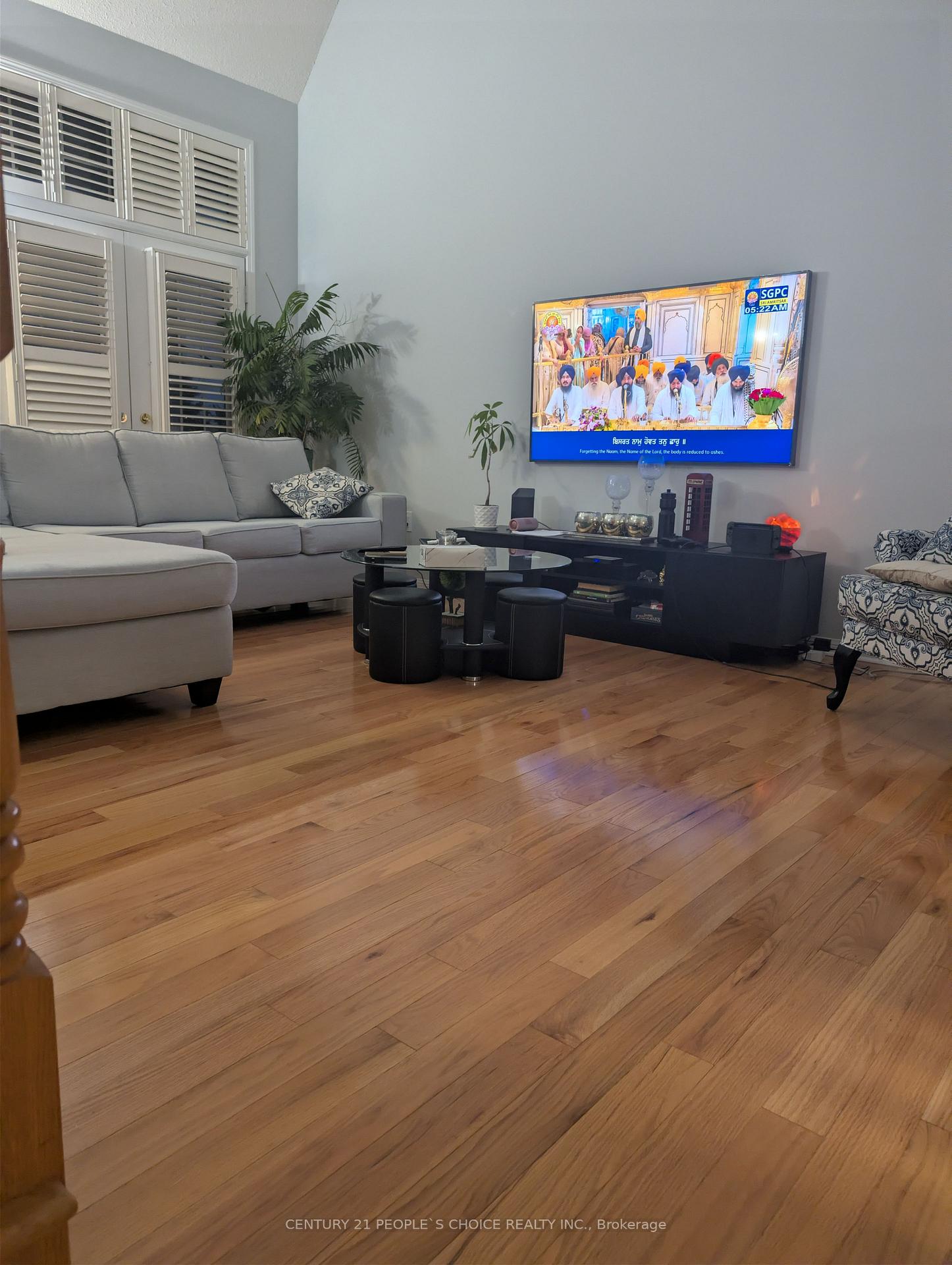 Photo 10 of 228 Fandango Drive, Brampton, Credit Valley — HOMEH