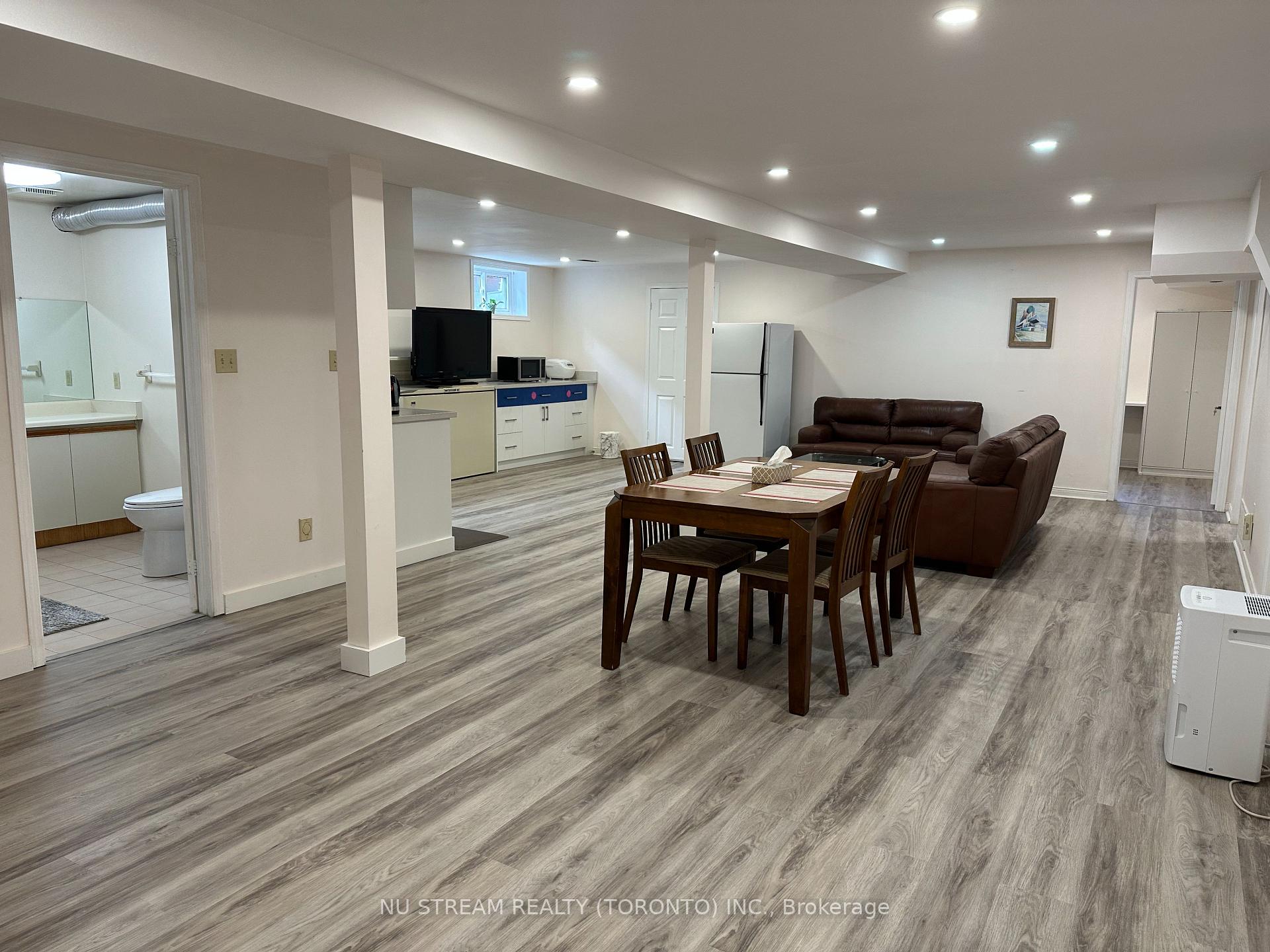 Photo 2 of Basement Aileen Road, Markham, Aileen-Willowbrook — HOMEH