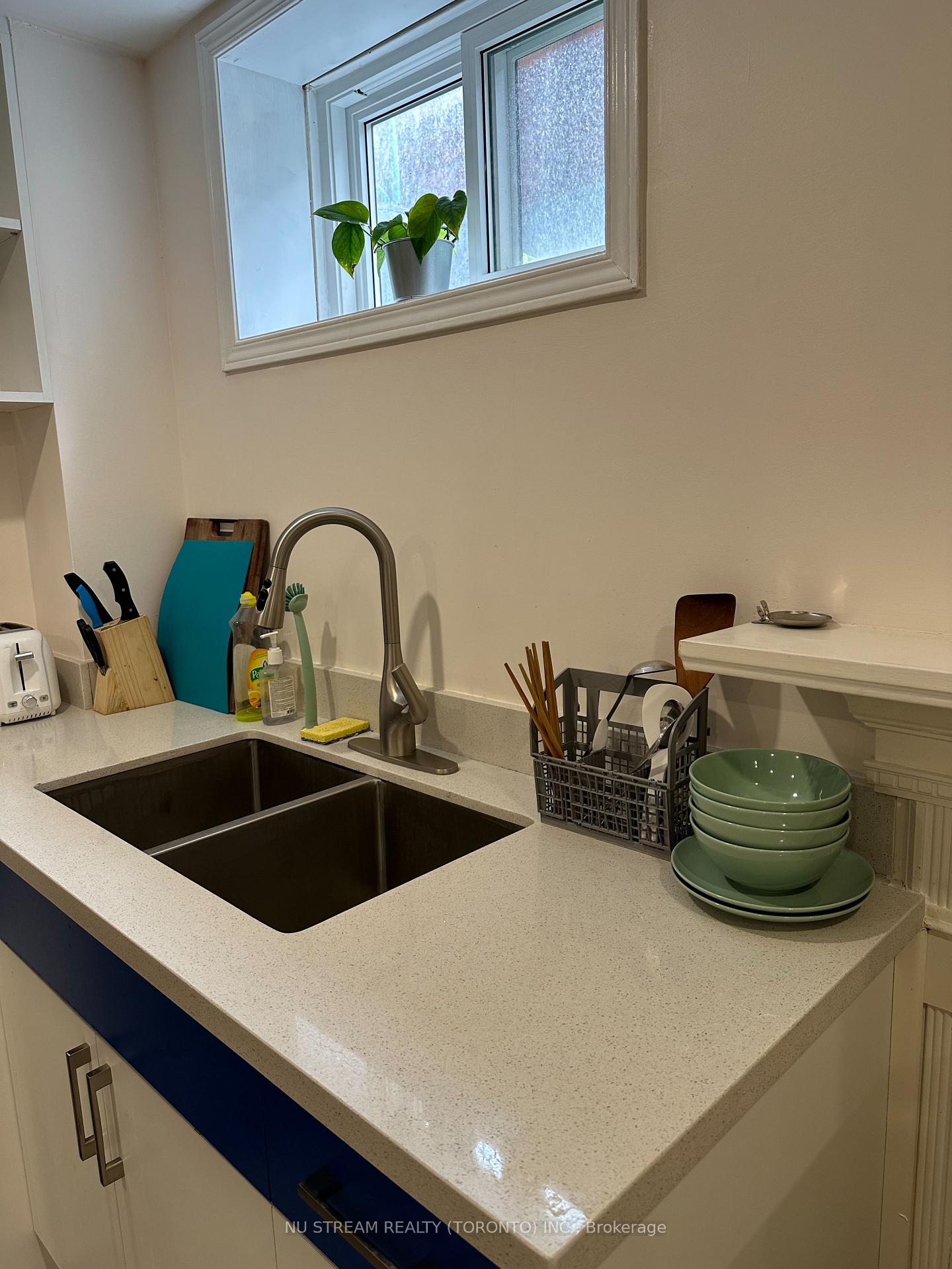 Photo 3 of Basement Aileen Road, Markham, Aileen-Willowbrook — HOMEH