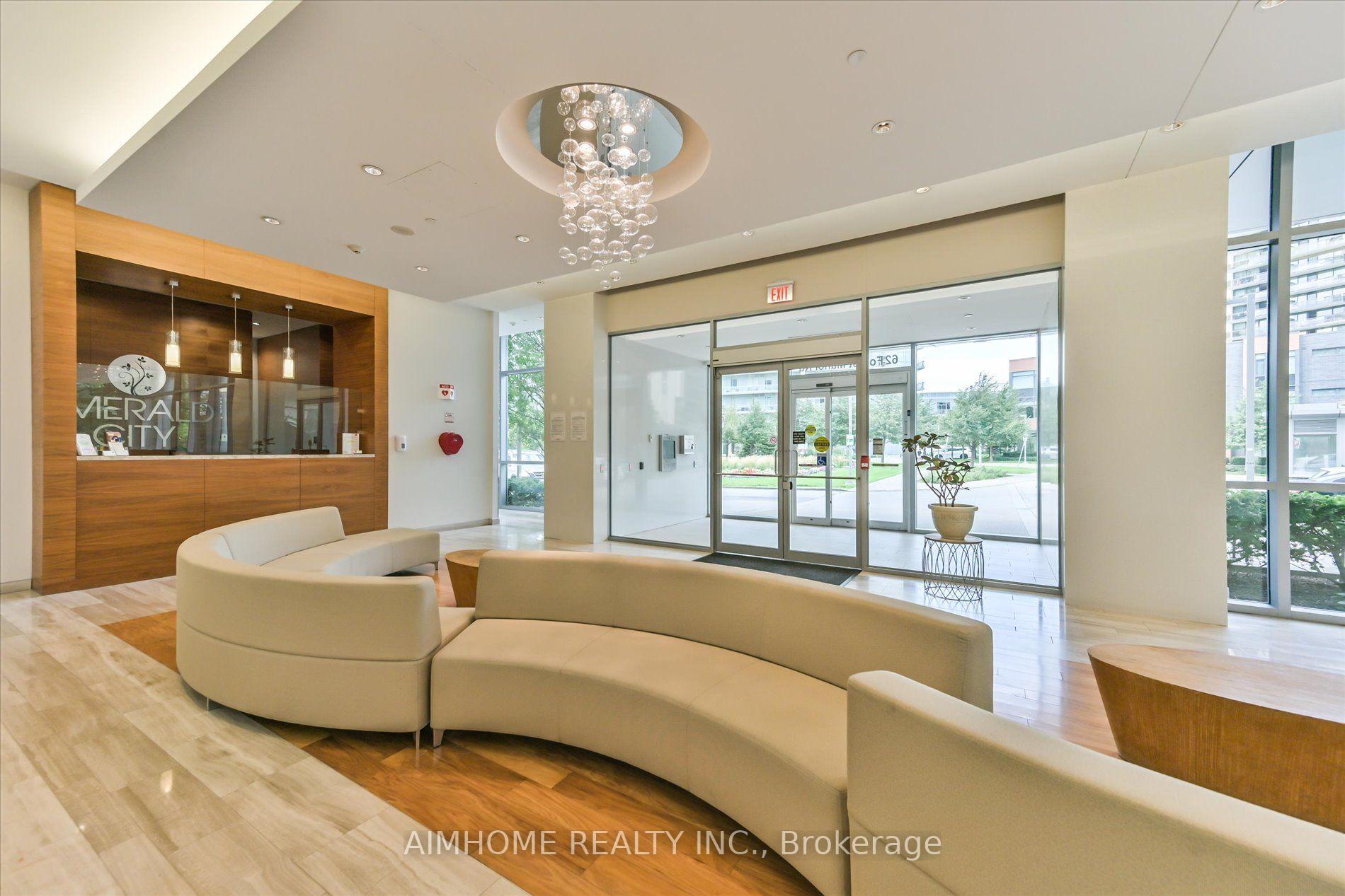 Photo 4 of Unit 1604, 62 Forest Manor Road, North York, Henry Farm — HOMEH