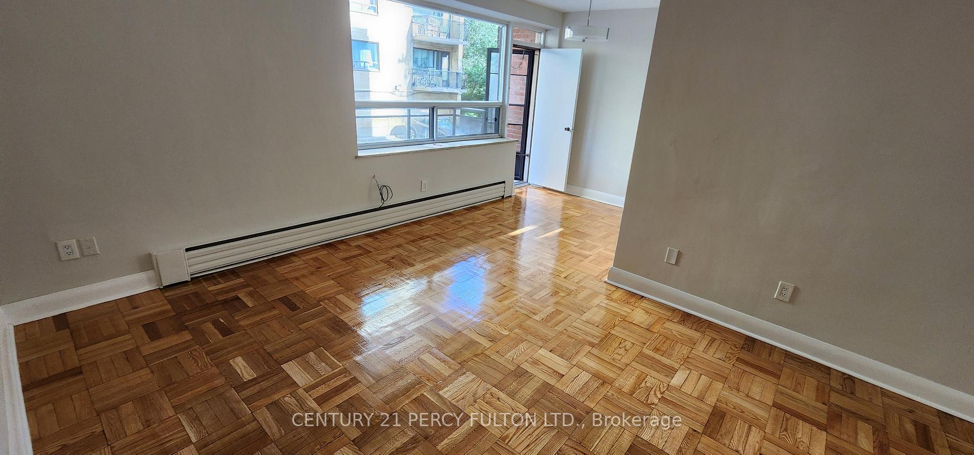 Front of Unit 203, 837 Roselawn Avenue