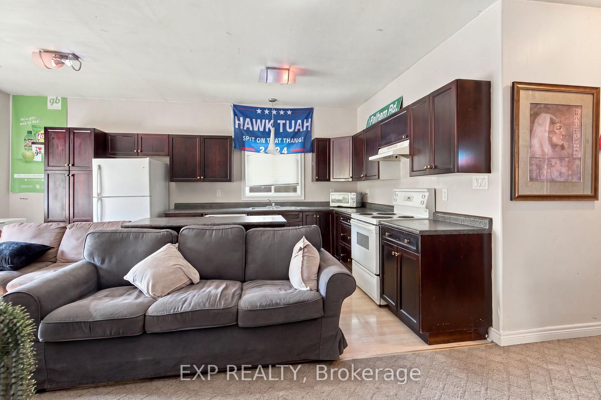 Photo 10 of 59 Parker Street, St. Catharines, Western Hill — HOMEH