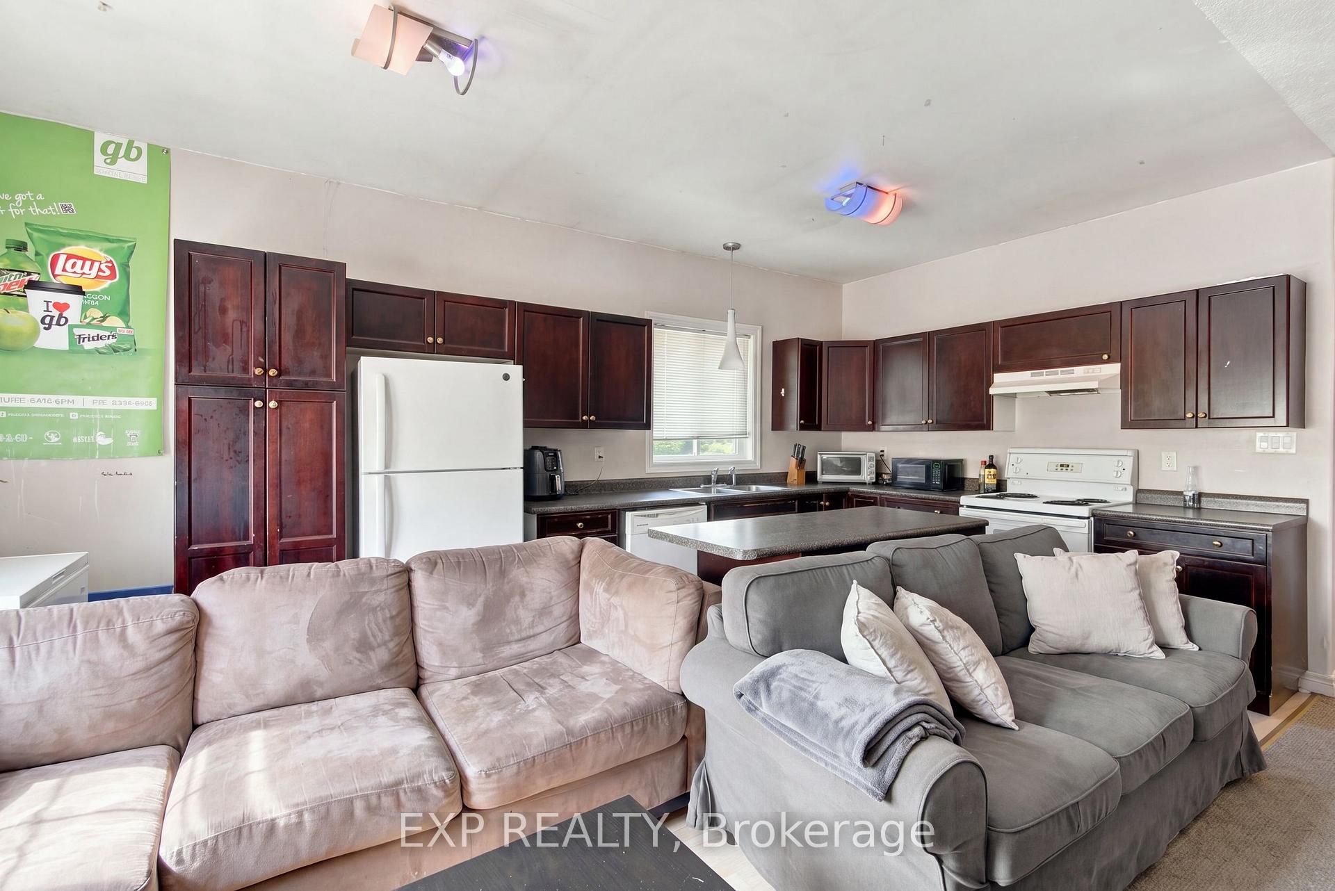 Photo 12 of 59 Parker Street, St. Catharines, Western Hill — HOMEH
