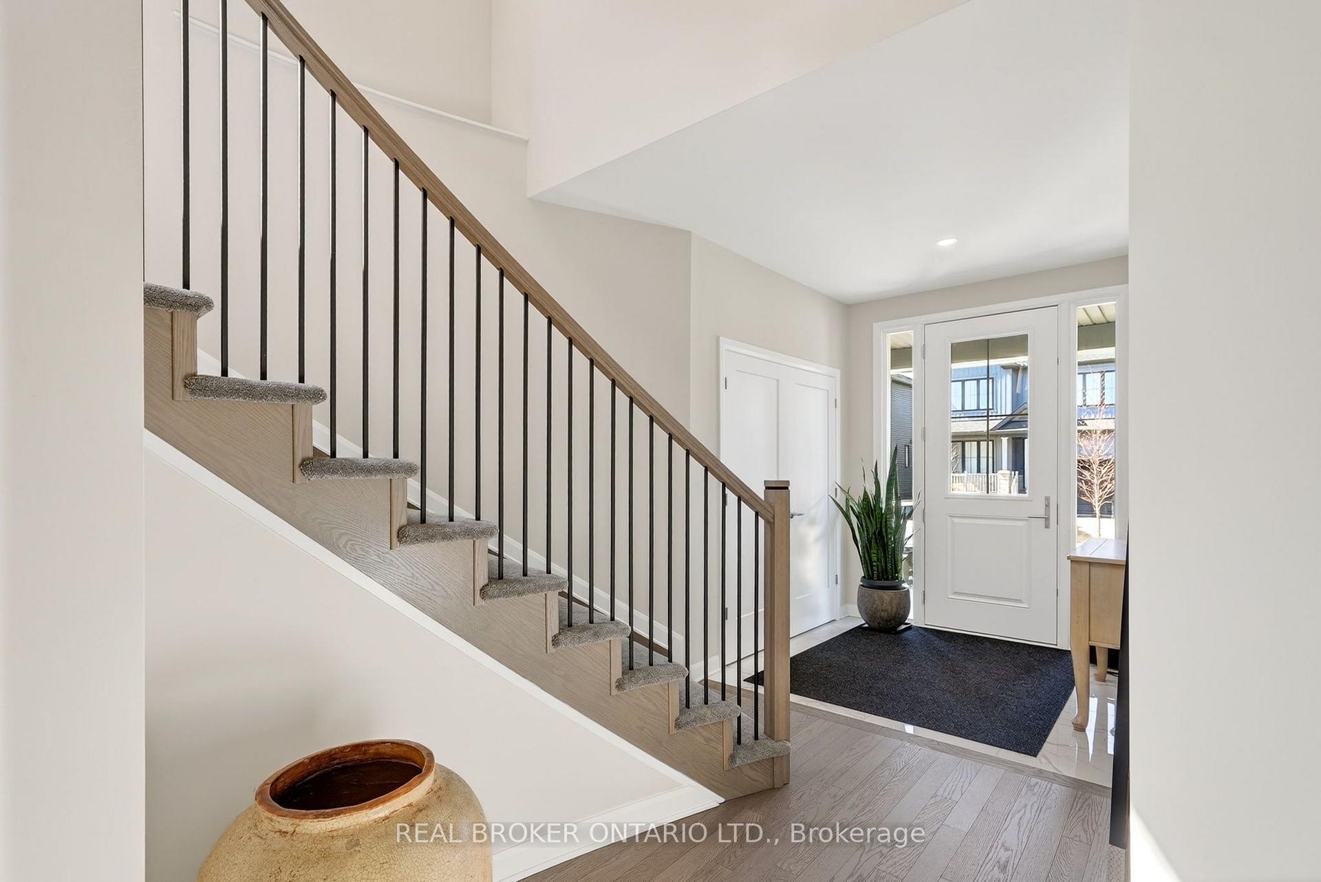 Photo 3 of 548 Anchor Circle, Ottawa, Mahogany Community — HOMEH