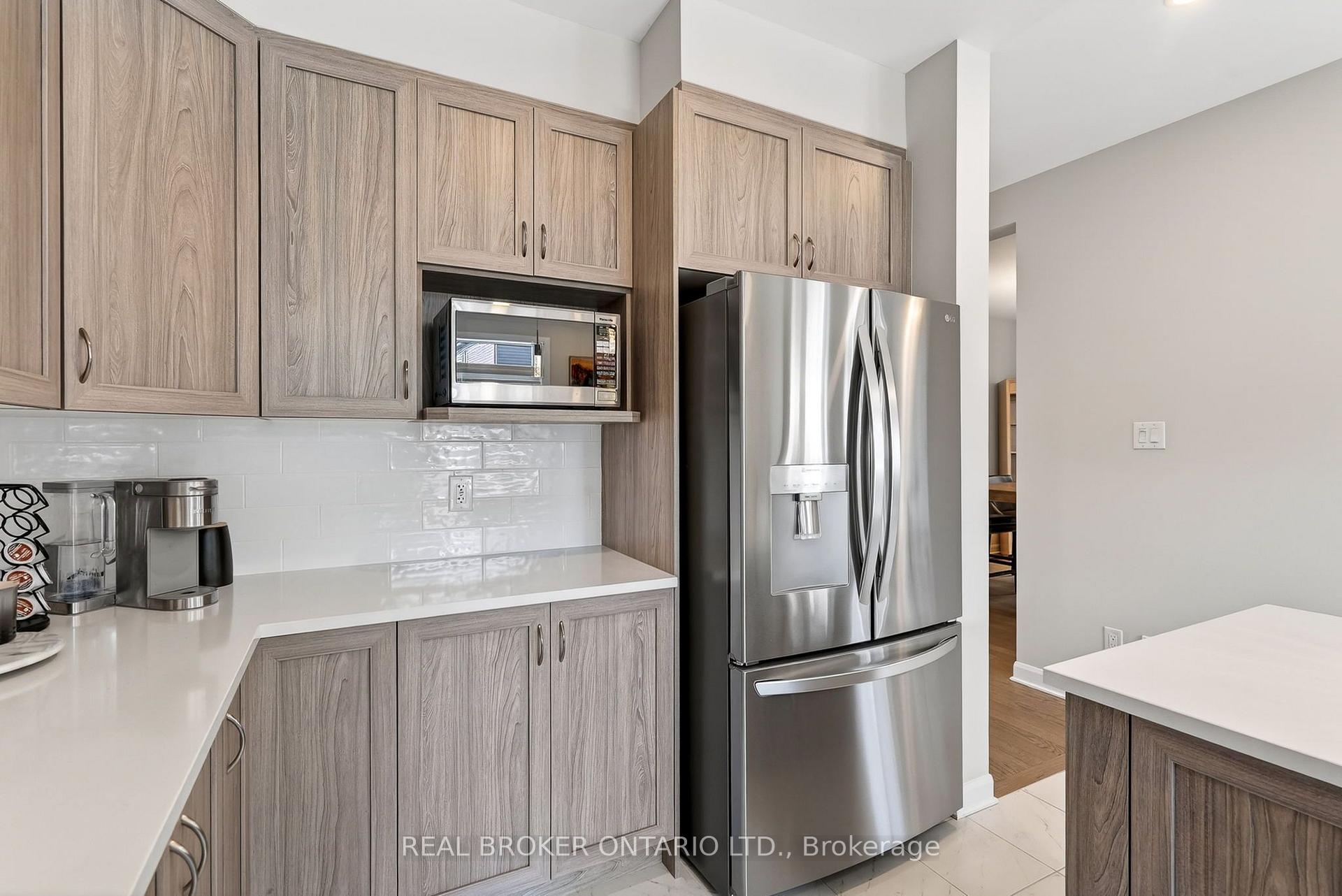 Photo 13 of 548 Anchor Circle, Ottawa, Mahogany Community — HOMEH