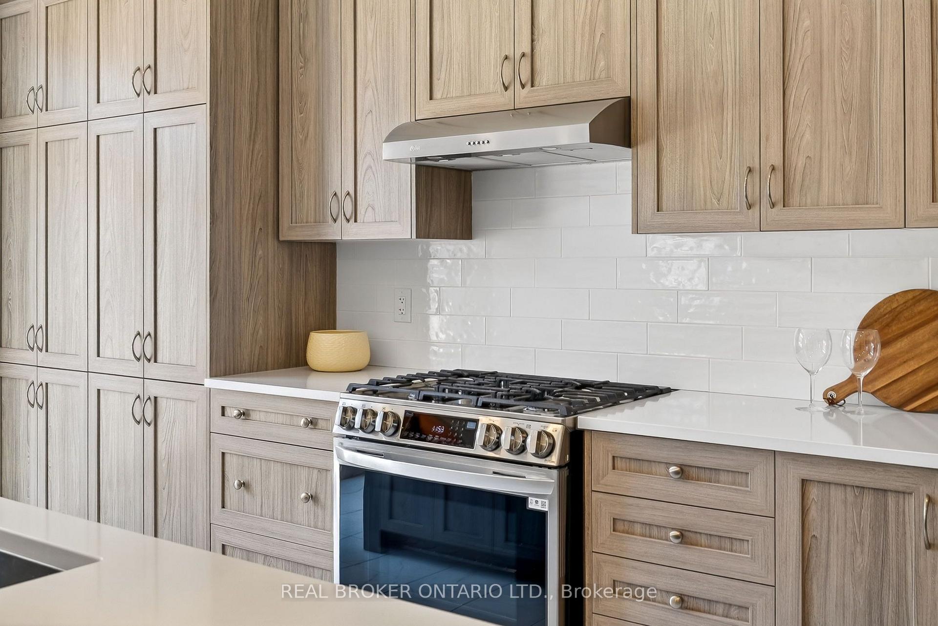 Photo 15 of 548 Anchor Circle, Ottawa, Mahogany Community — HOMEH