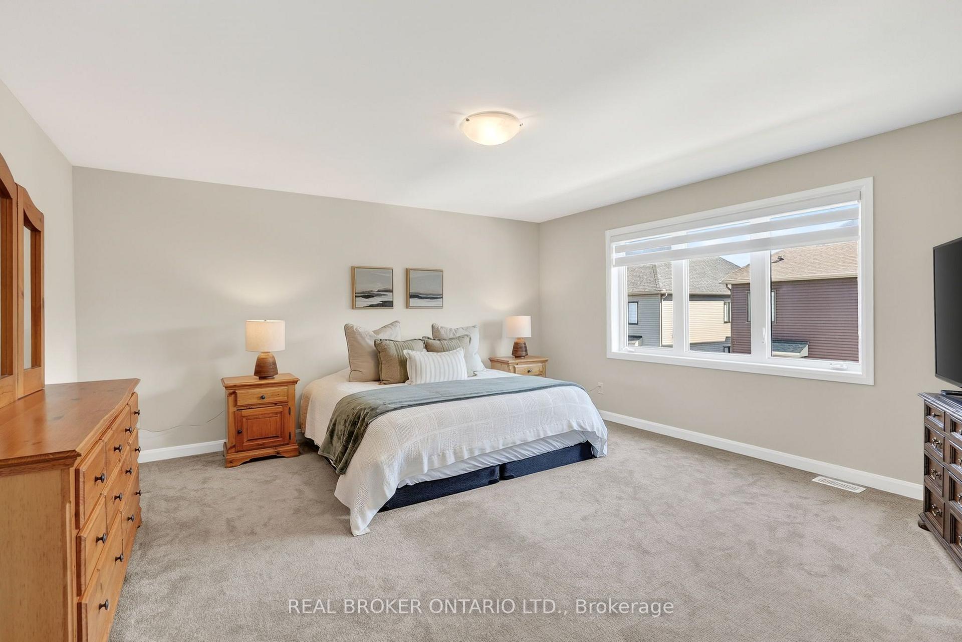 Photo 19 of 548 Anchor Circle, Ottawa, Mahogany Community — HOMEH