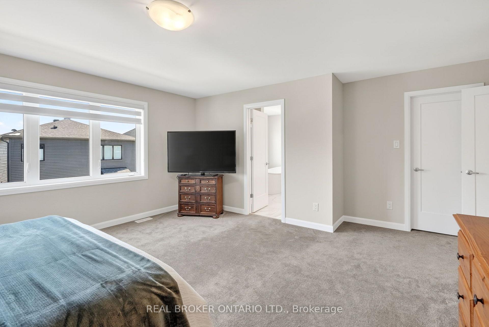 Photo 20 of 548 Anchor Circle, Ottawa, Mahogany Community — HOMEH