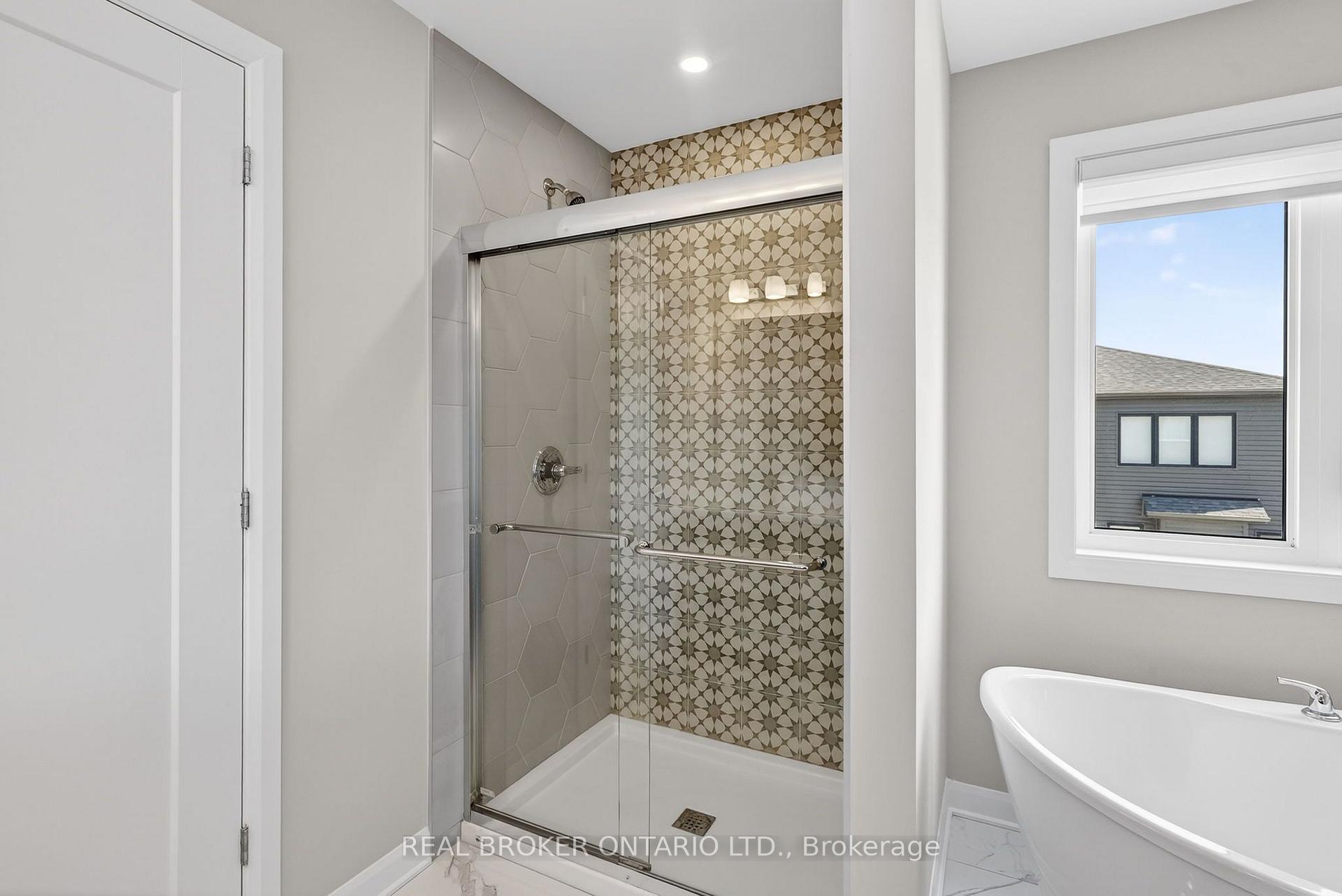 Photo 25 of 548 Anchor Circle, Ottawa, Mahogany Community — HOMEH