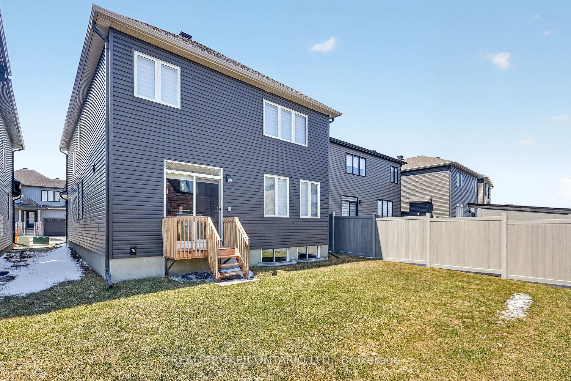 Photo 33 of 548 Anchor Circle, Ottawa, Mahogany Community — HOMEH