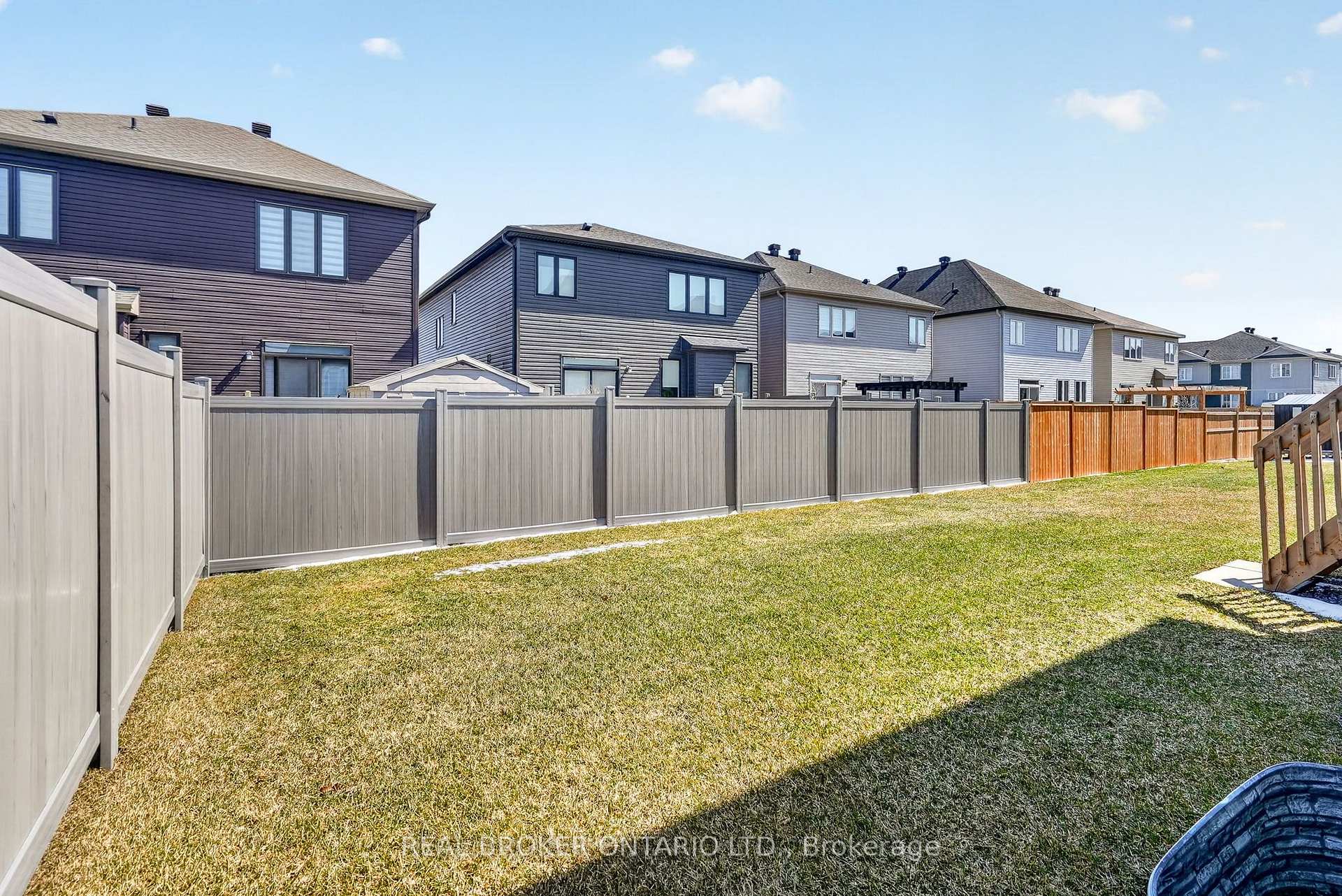 Photo 34 of 548 Anchor Circle, Ottawa, Mahogany Community — HOMEH