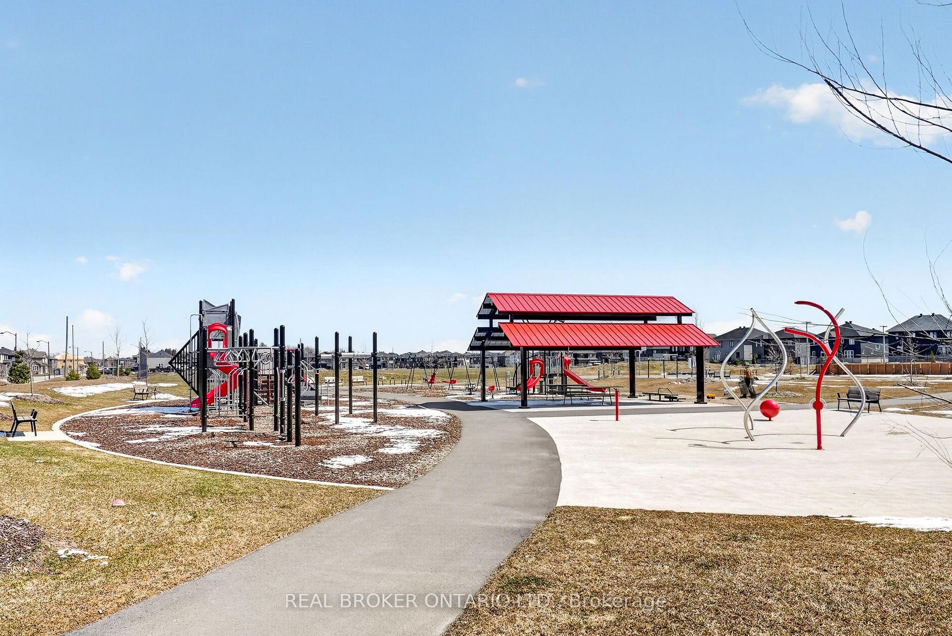 Photo 35 of 548 Anchor Circle, Ottawa, Mahogany Community — HOMEH