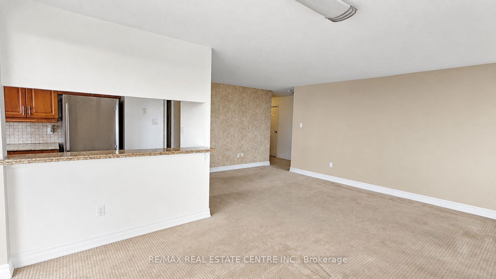 Photo 10 of Unit 1515, 300 Webb Drive, Mississauga, City Centre — HOMEH
