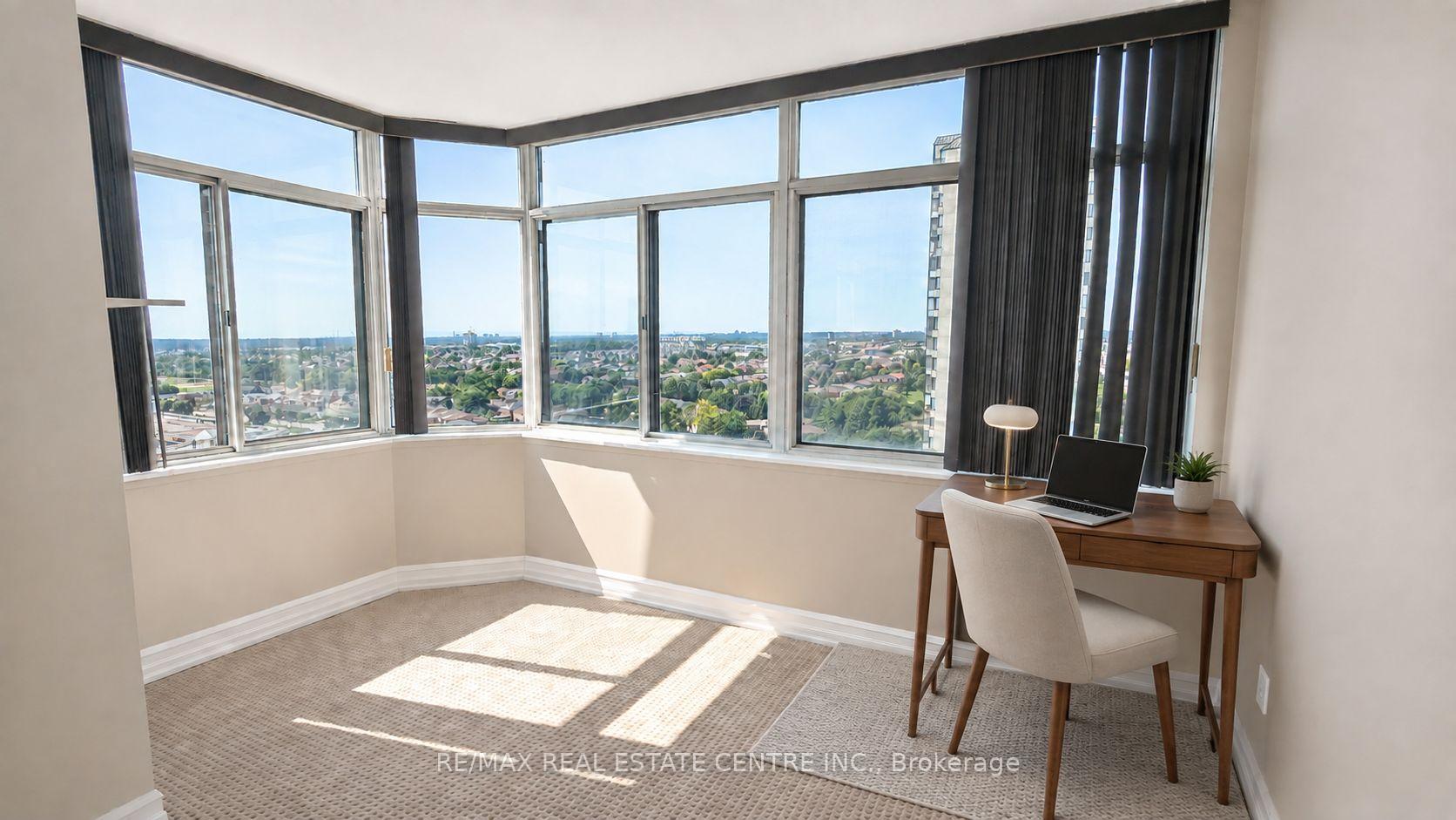 Photo 13 of Unit 1515, 300 Webb Drive, Mississauga, City Centre — HOMEH