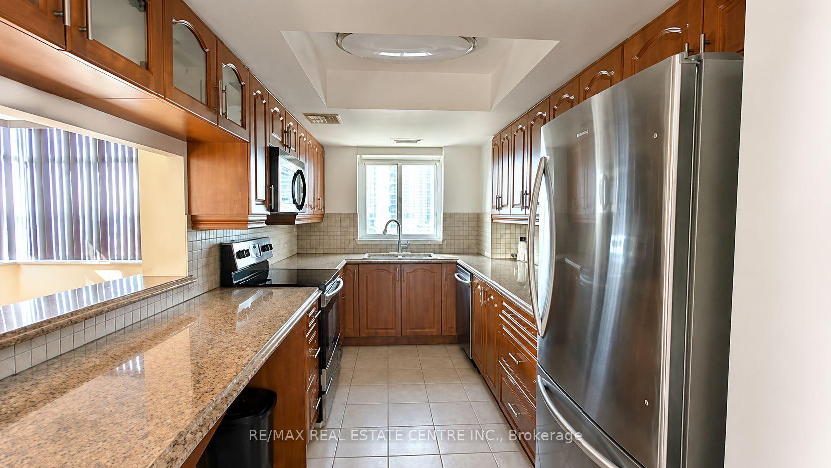 Photo 14 of Unit 1515, 300 Webb Drive, Mississauga, City Centre — HOMEH