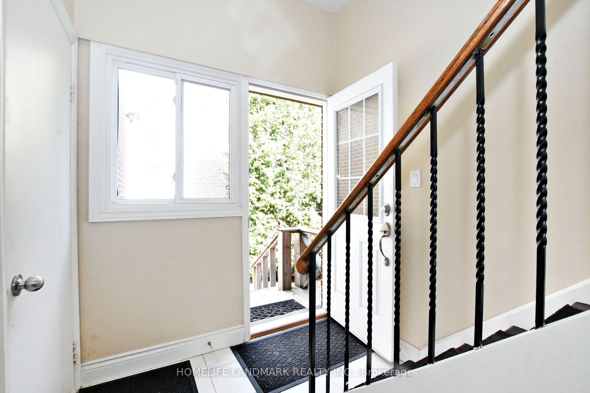 Photo 2 of 109 Brookside Road S, Richmond Hill, Westbrook — HOMEH