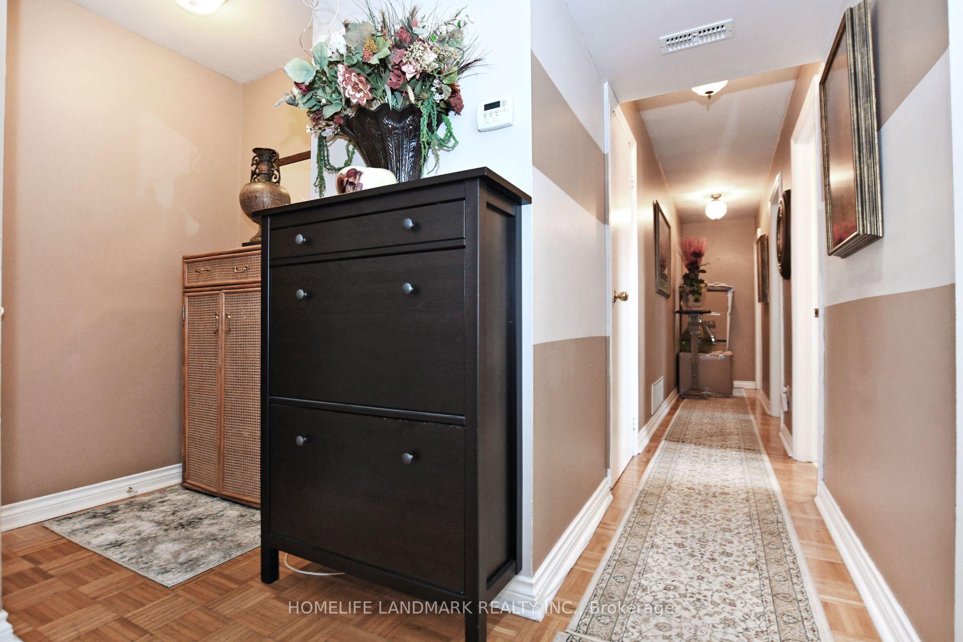 Photo 4 of 109 Brookside Road S, Richmond Hill, Westbrook — HOMEH