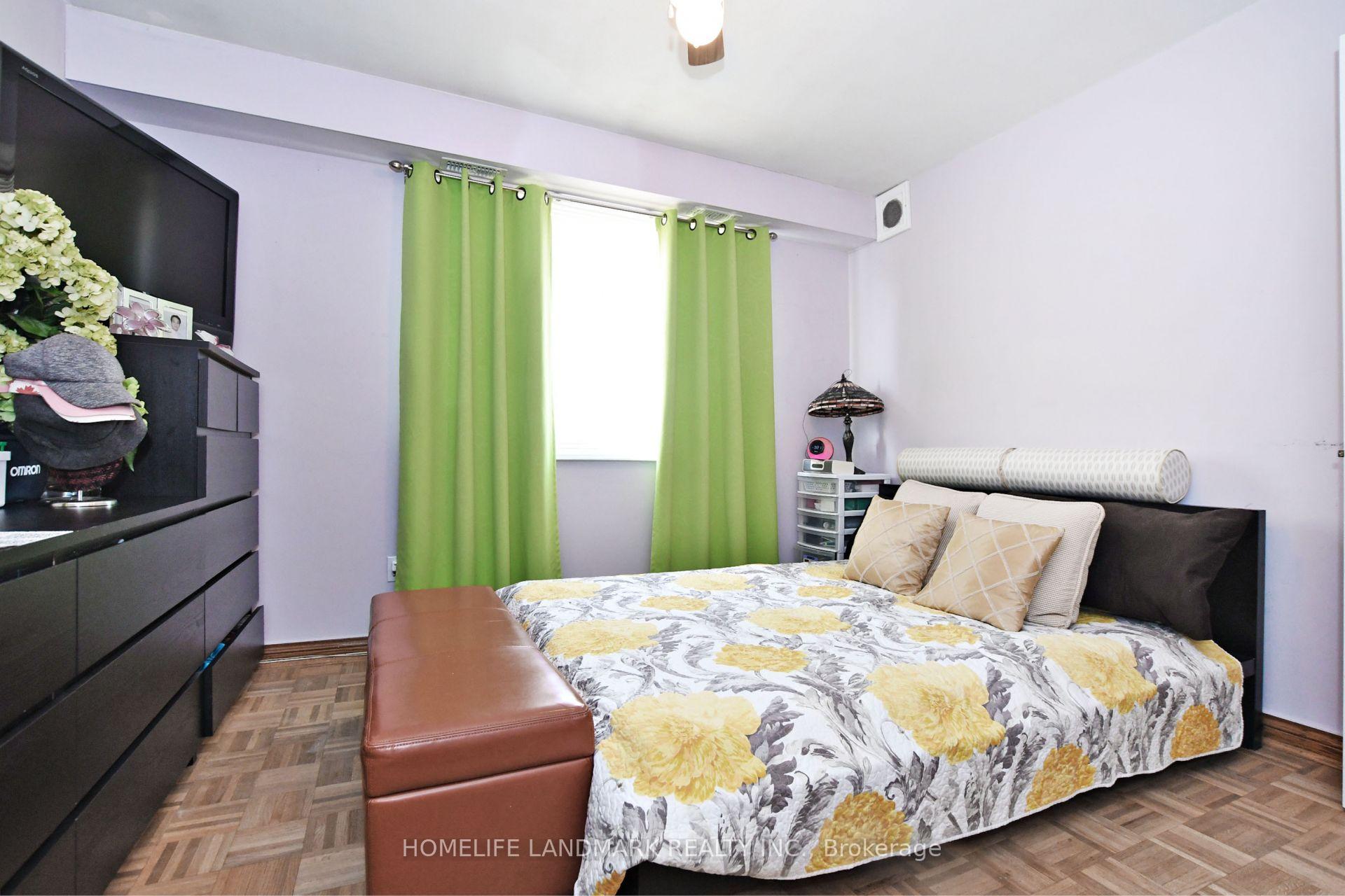 Photo 10 of 109 Brookside Road S, Richmond Hill, Westbrook — HOMEH