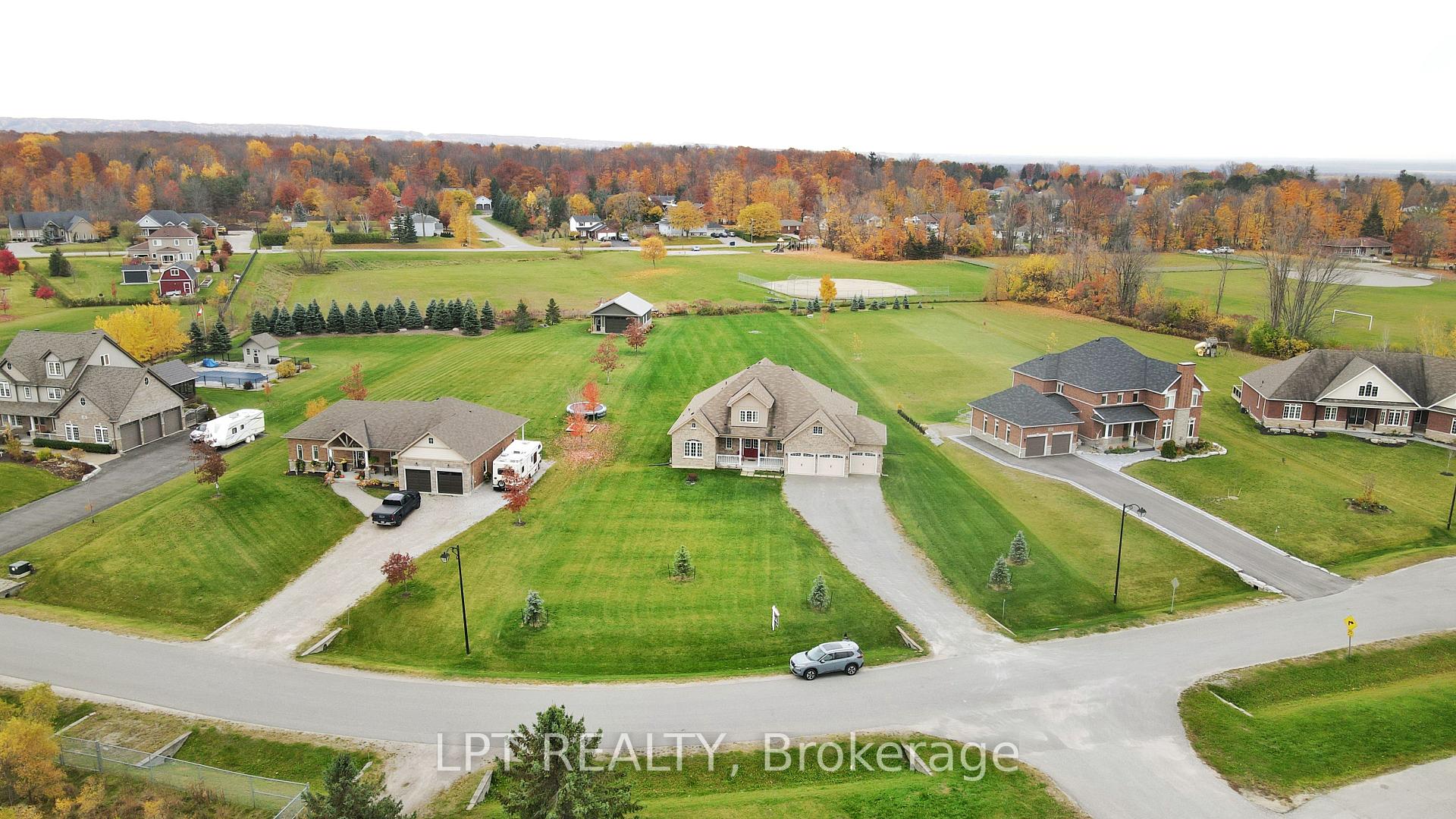Photo 37 of 12 Plowright Road, Springwater, Minesing — HOMEH
