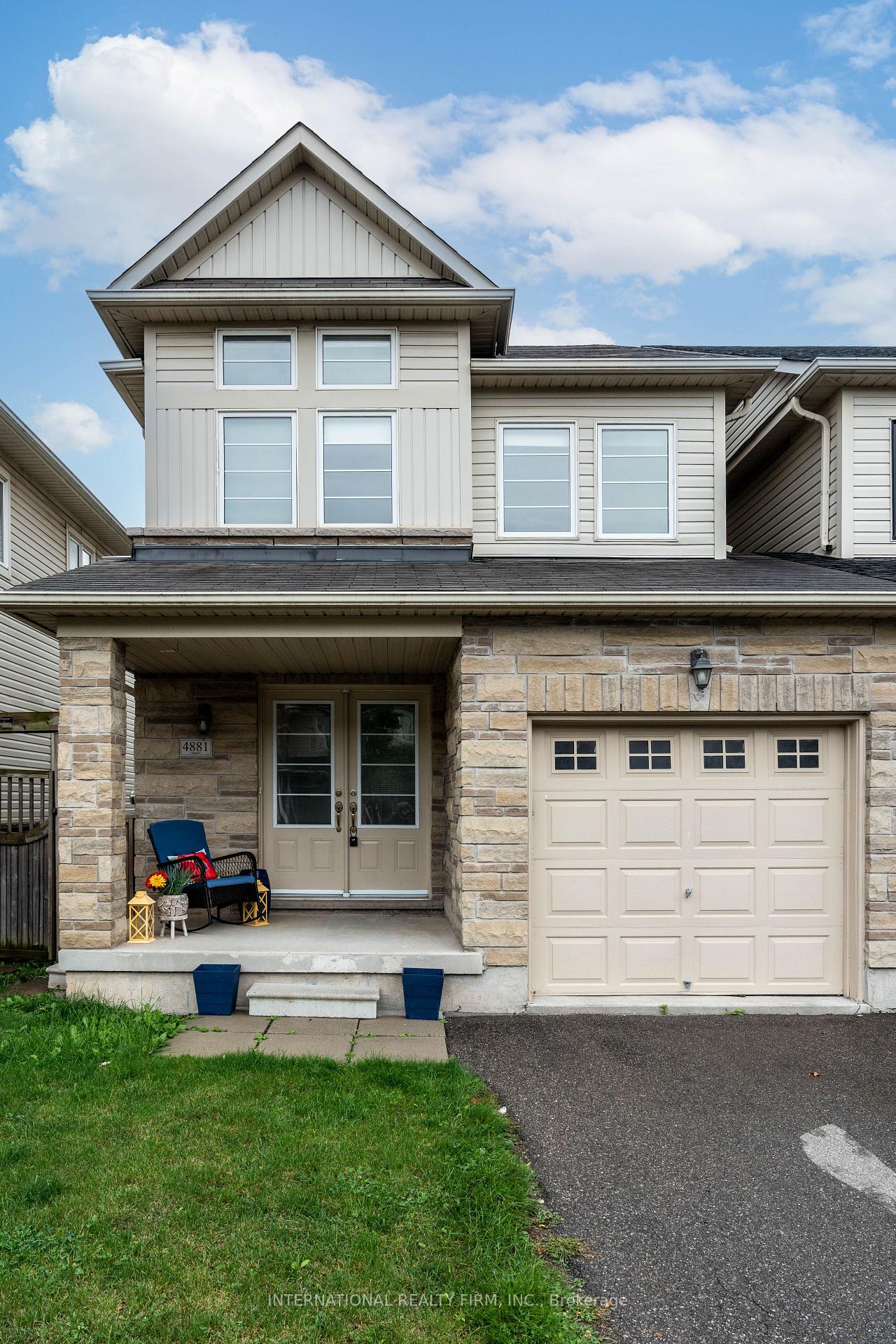 Photo 7 of 4881 Capri Crescent, Burlington, Alton — HOMEH
