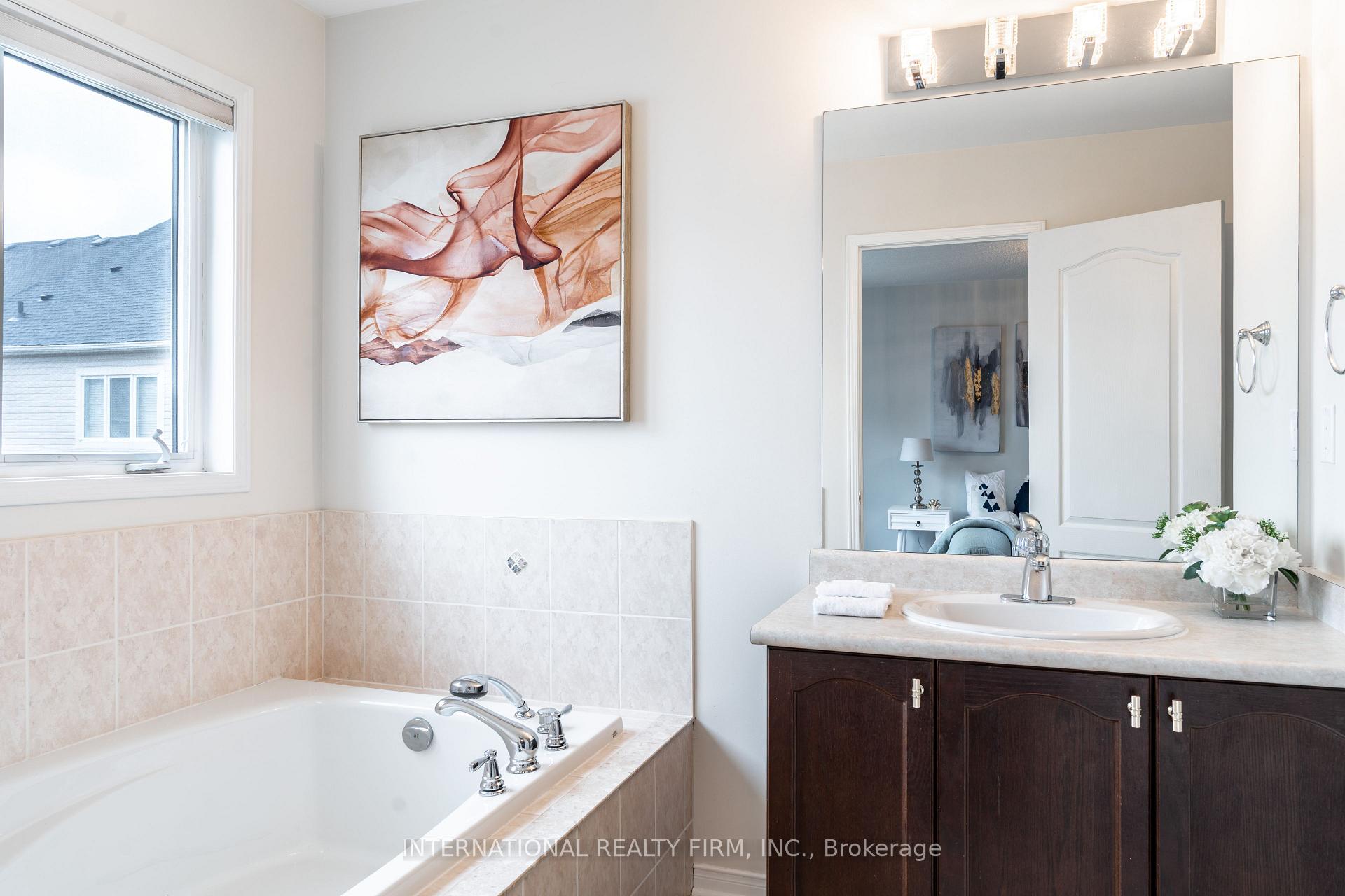 Photo 52 of 4881 Capri Crescent, Burlington, Alton — HOMEH