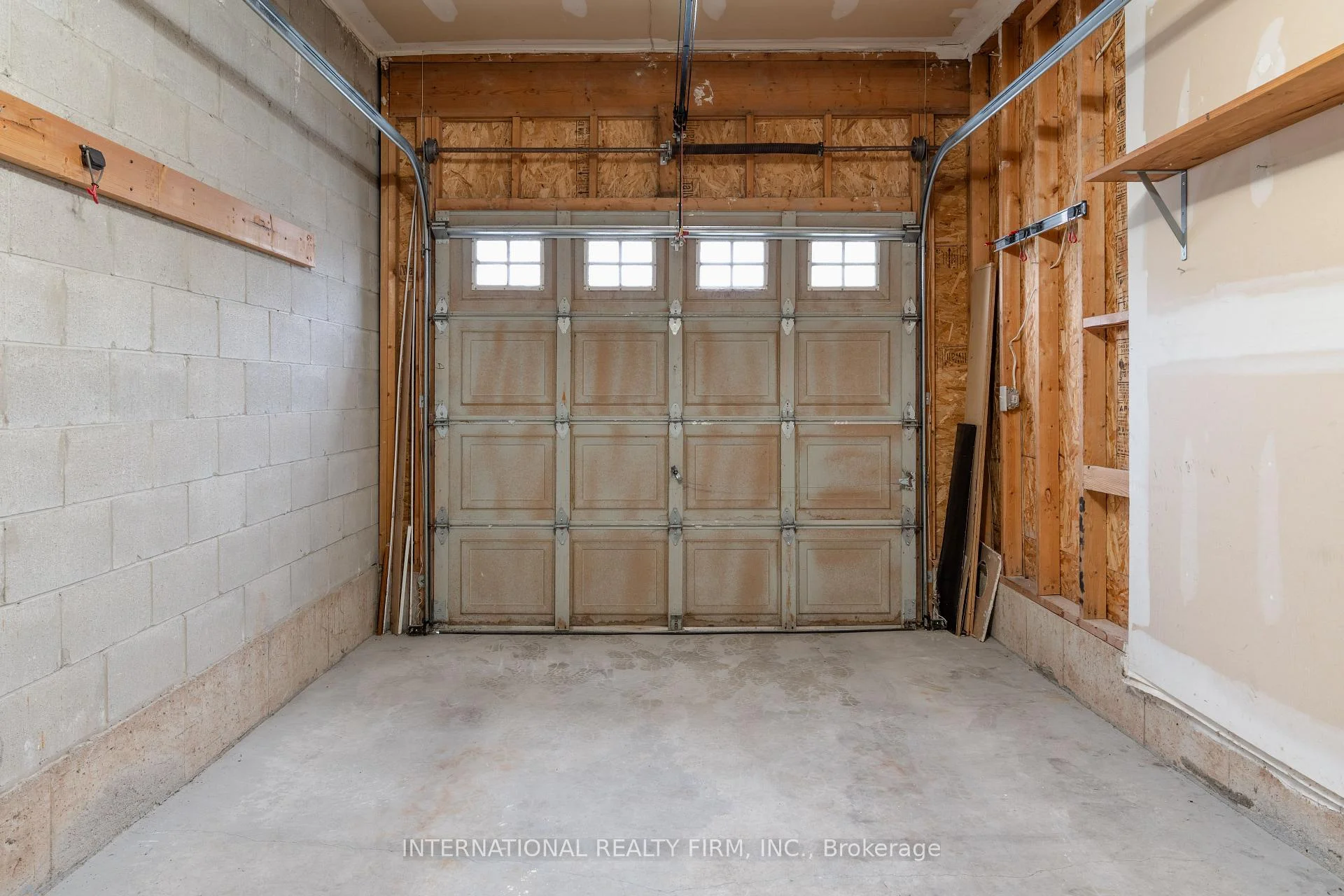 Photo 39 of 4881 Capri Crescent, Burlington, Alton — HOMEH