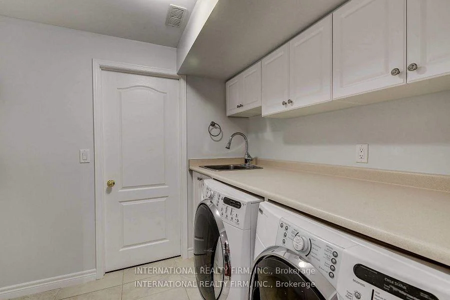 Photo 61 of 4881 Capri Crescent, Burlington, Alton — HOMEH