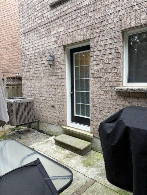 Photo 9 of Unit STUDIO BASEMENT, 28 Ignatius Lane, Scarborough, West Hill — HOMEH