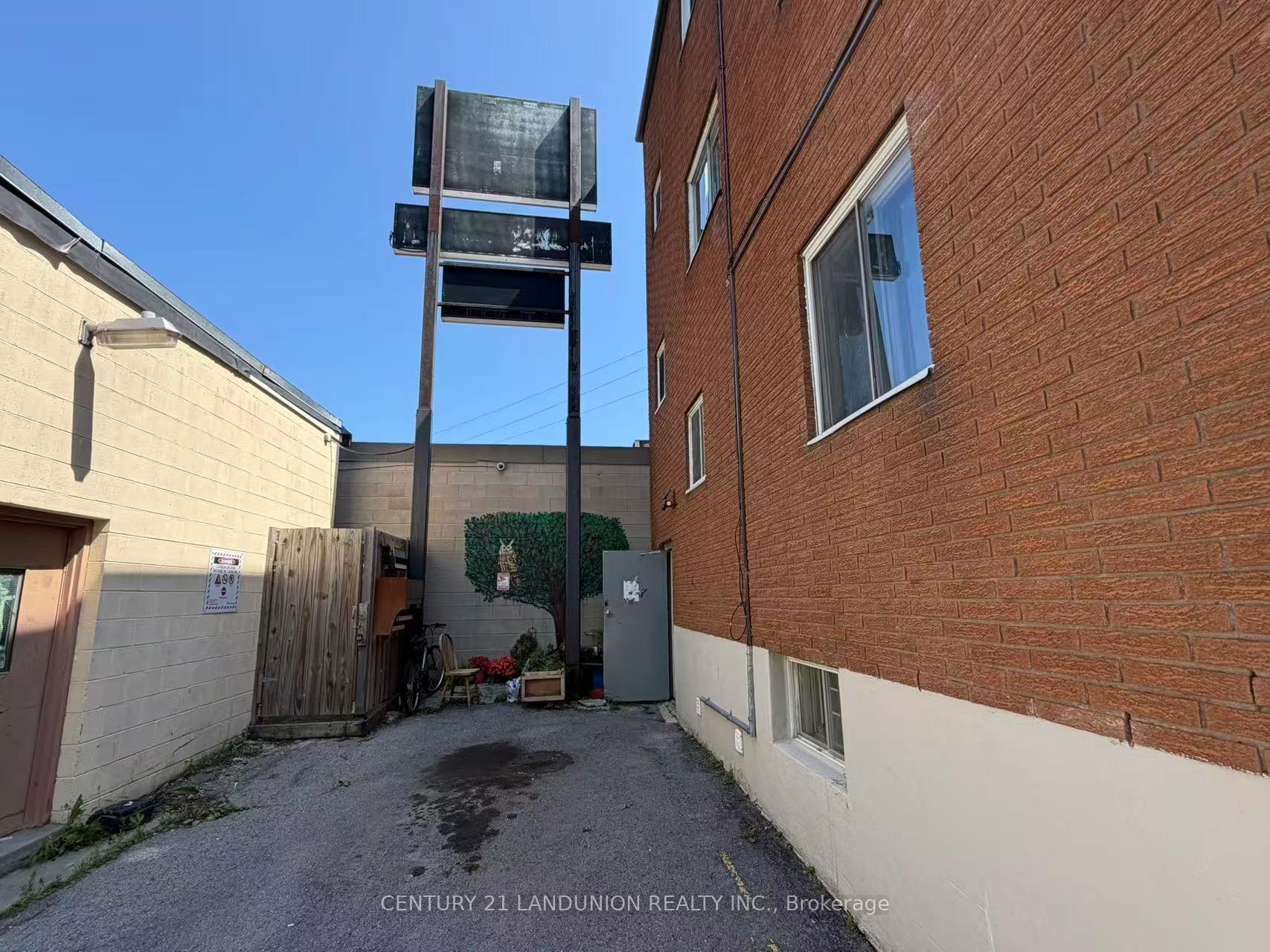 Photo 7 of 442 Macdonnell Street, Kingston, Central City East — HOMEH