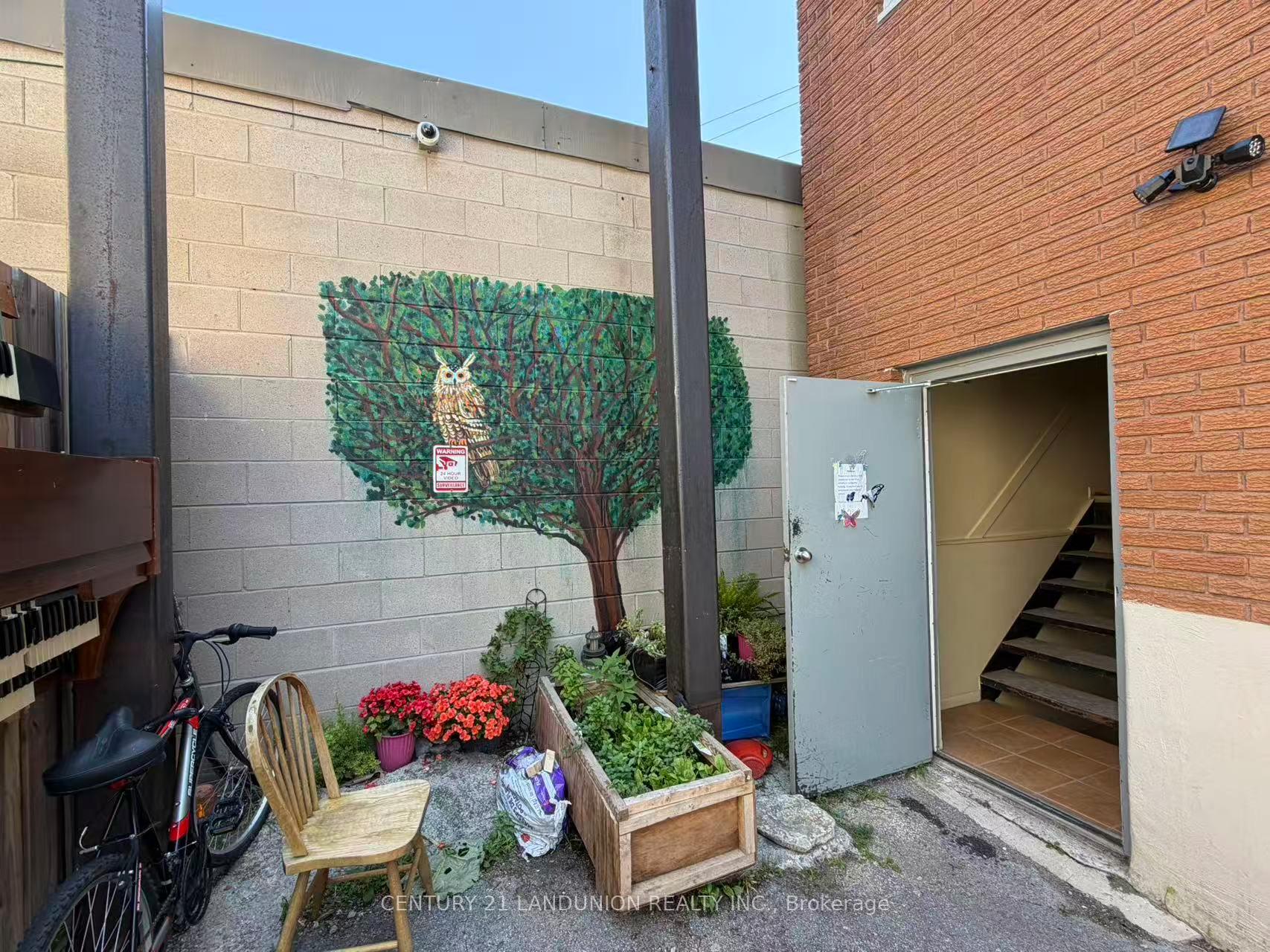 Photo 8 of 442 Macdonnell Street, Kingston, Central City East — HOMEH