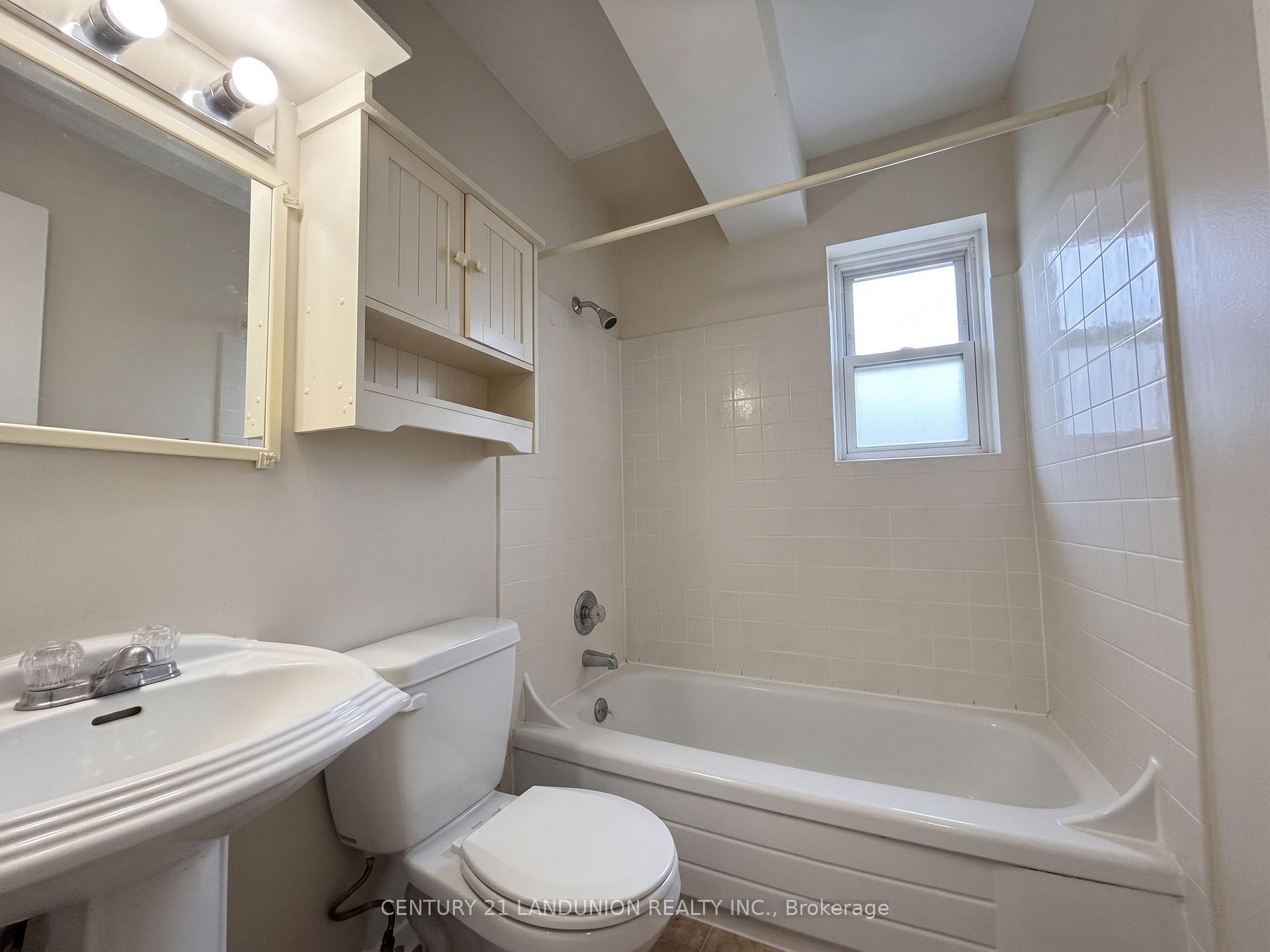 Photo 40 of 442 Macdonnell Street, Kingston, Central City East — HOMEH