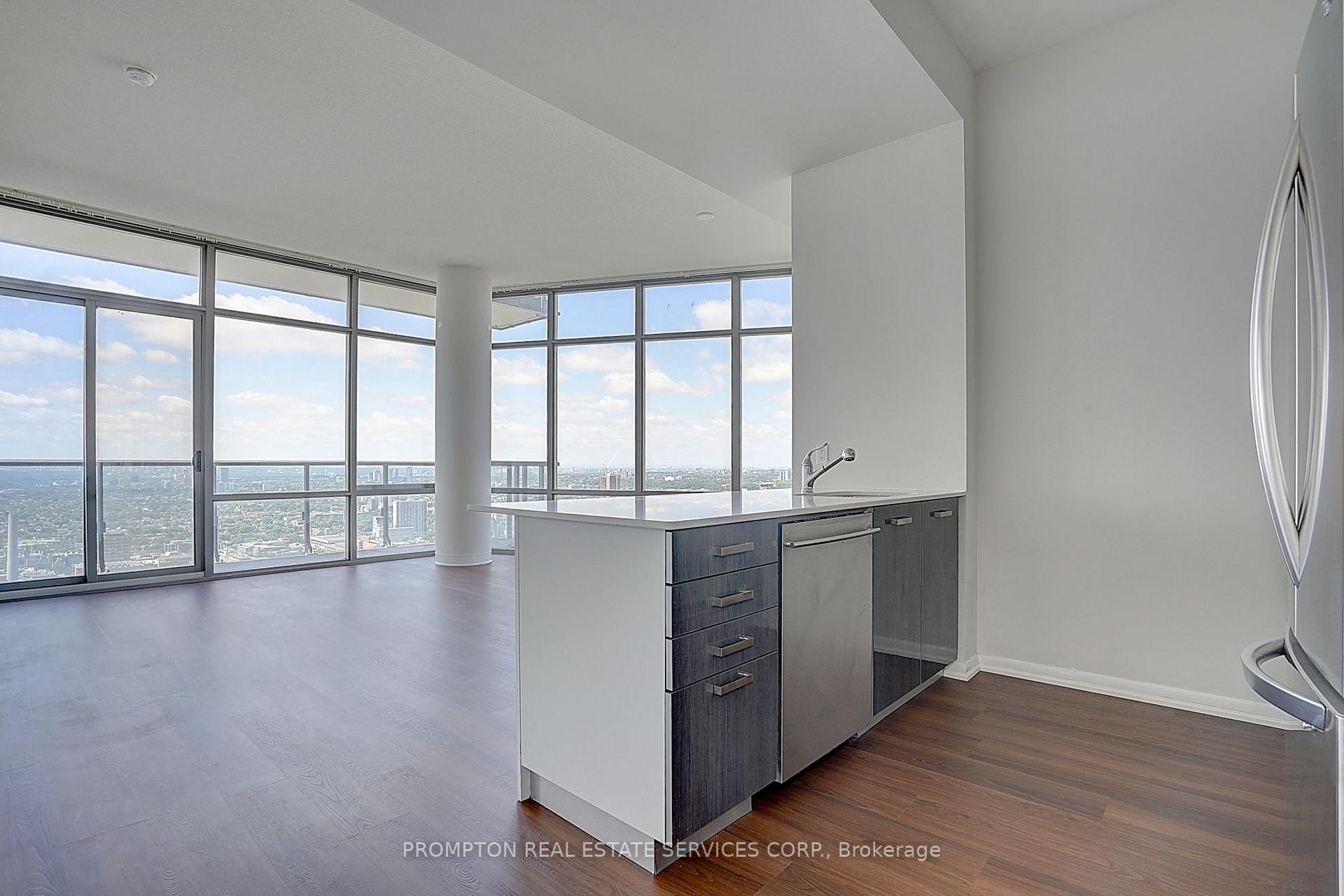Front of Unit 4903, 832 Bay Street