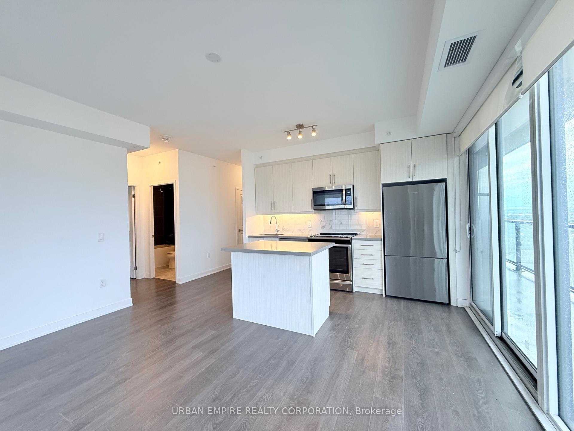 Photo 5 of Unit 1704, 85 Oneida Crescent, Richmond Hill, Langstaff — HOMEH